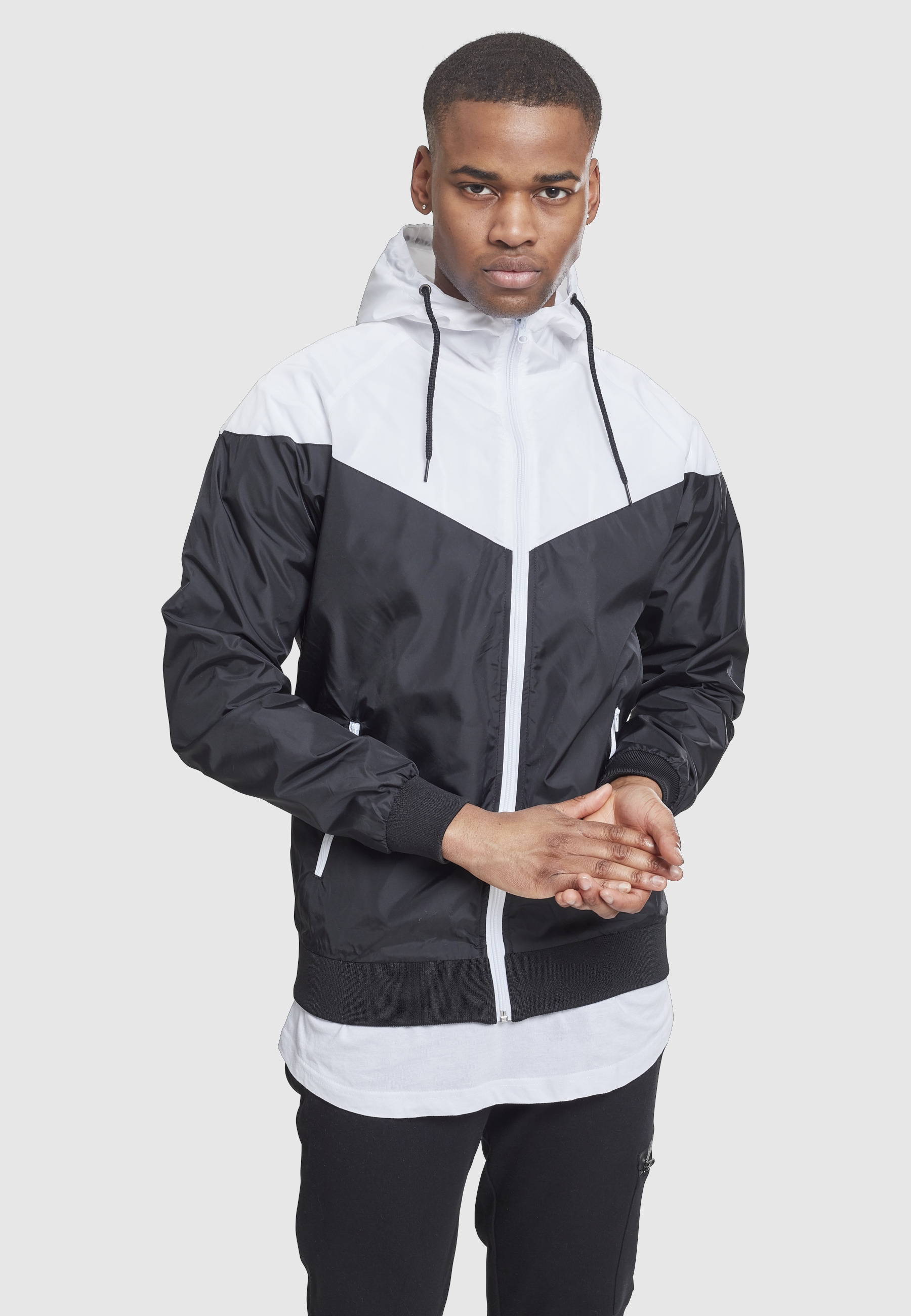 URBAN CLASSICS Allwetterjacke »Urban Classics Herren Arrow Windrunner« 1 Stk. tlg. mit Kapuze