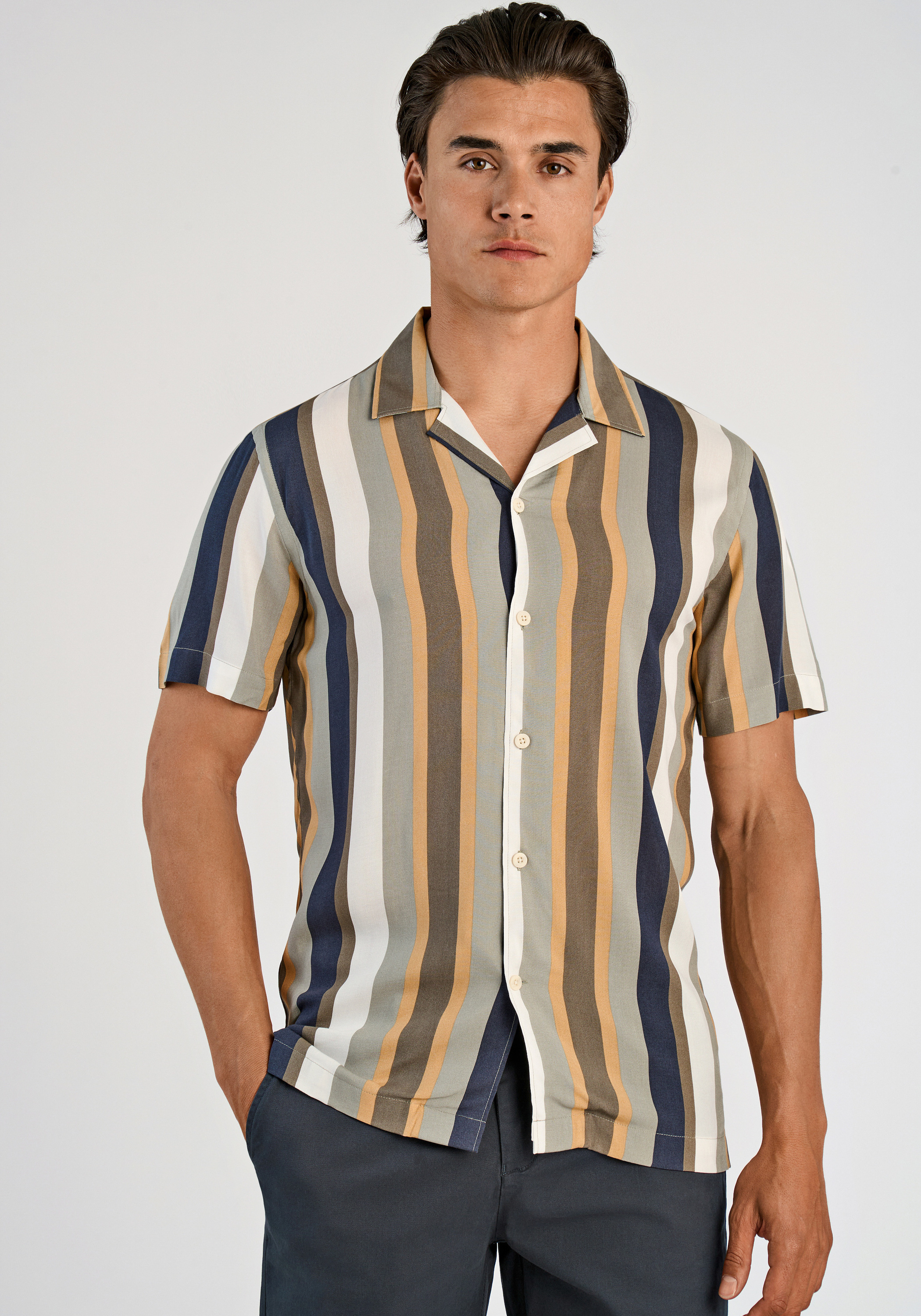 LINDBERGH Kurzarmhemd "Freizeithemd (Kurzarm) Relaxed Fit"