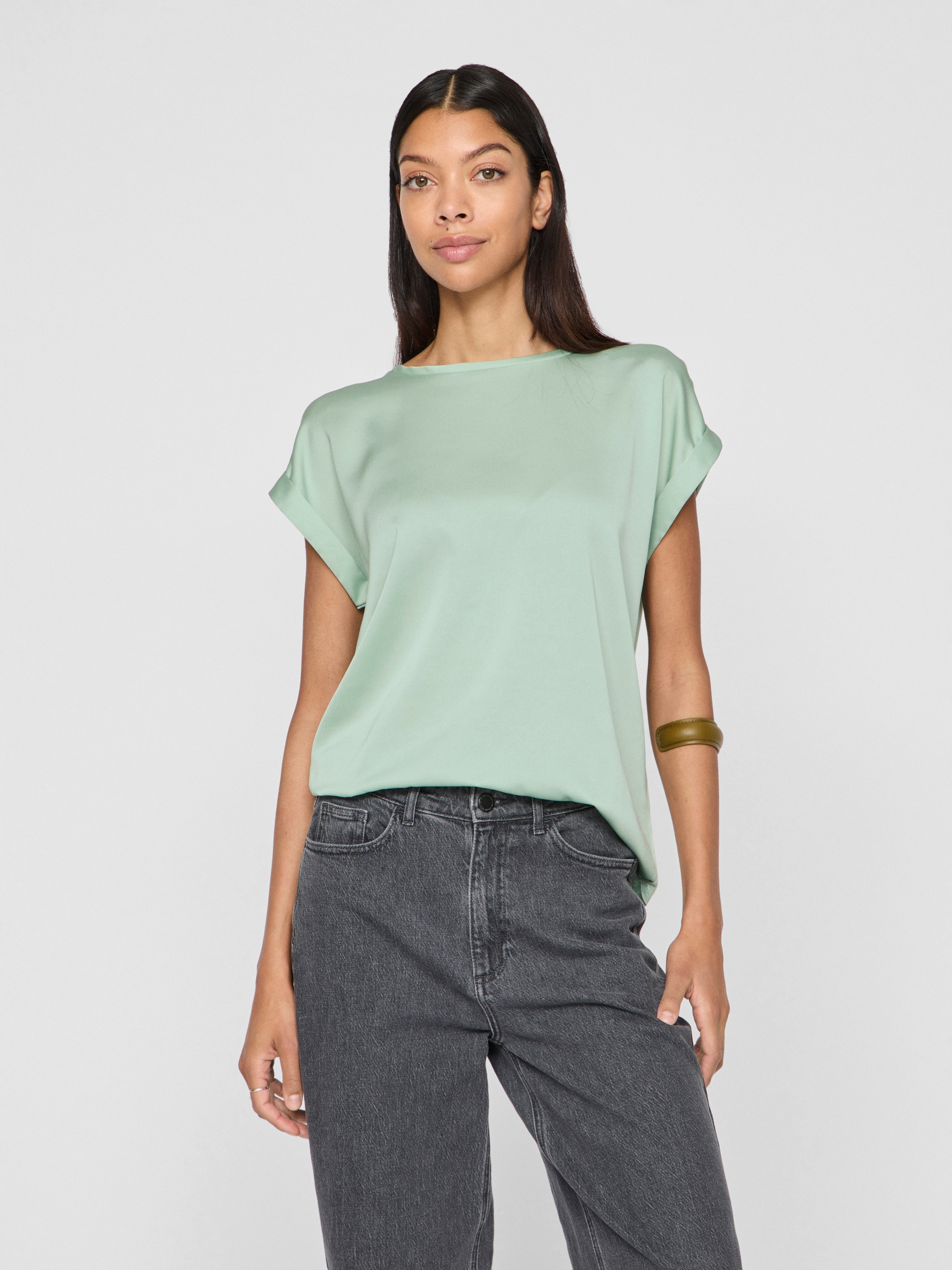 Vila Kurzarmshirt "VIELLETTE S/S SATIN TOP - NOOS", Satin Optik günstig online kaufen