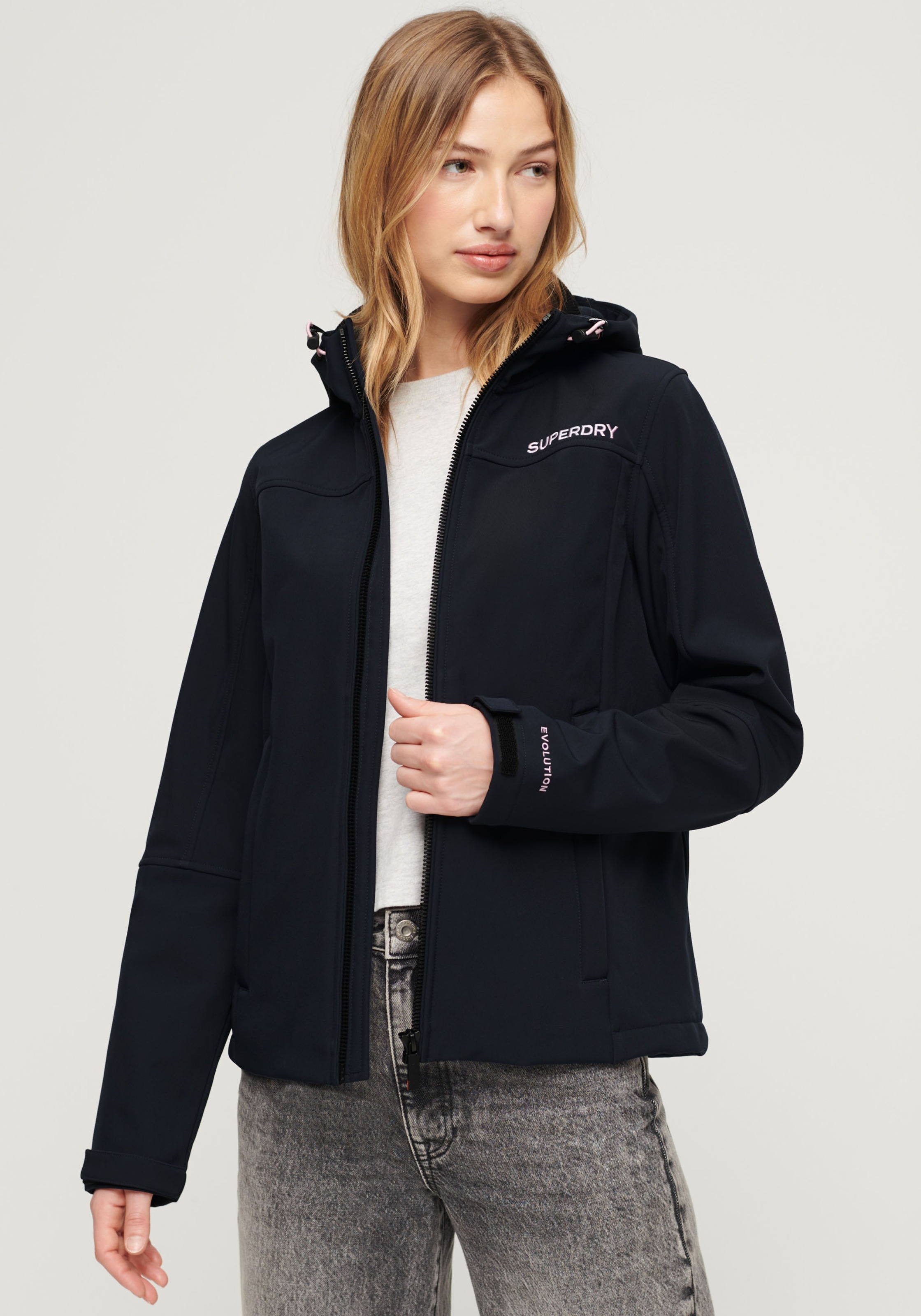 Superdry Softshelljacke "SU-HOODED SOFTSHELL JACKET", mit Kapuze günstig online kaufen