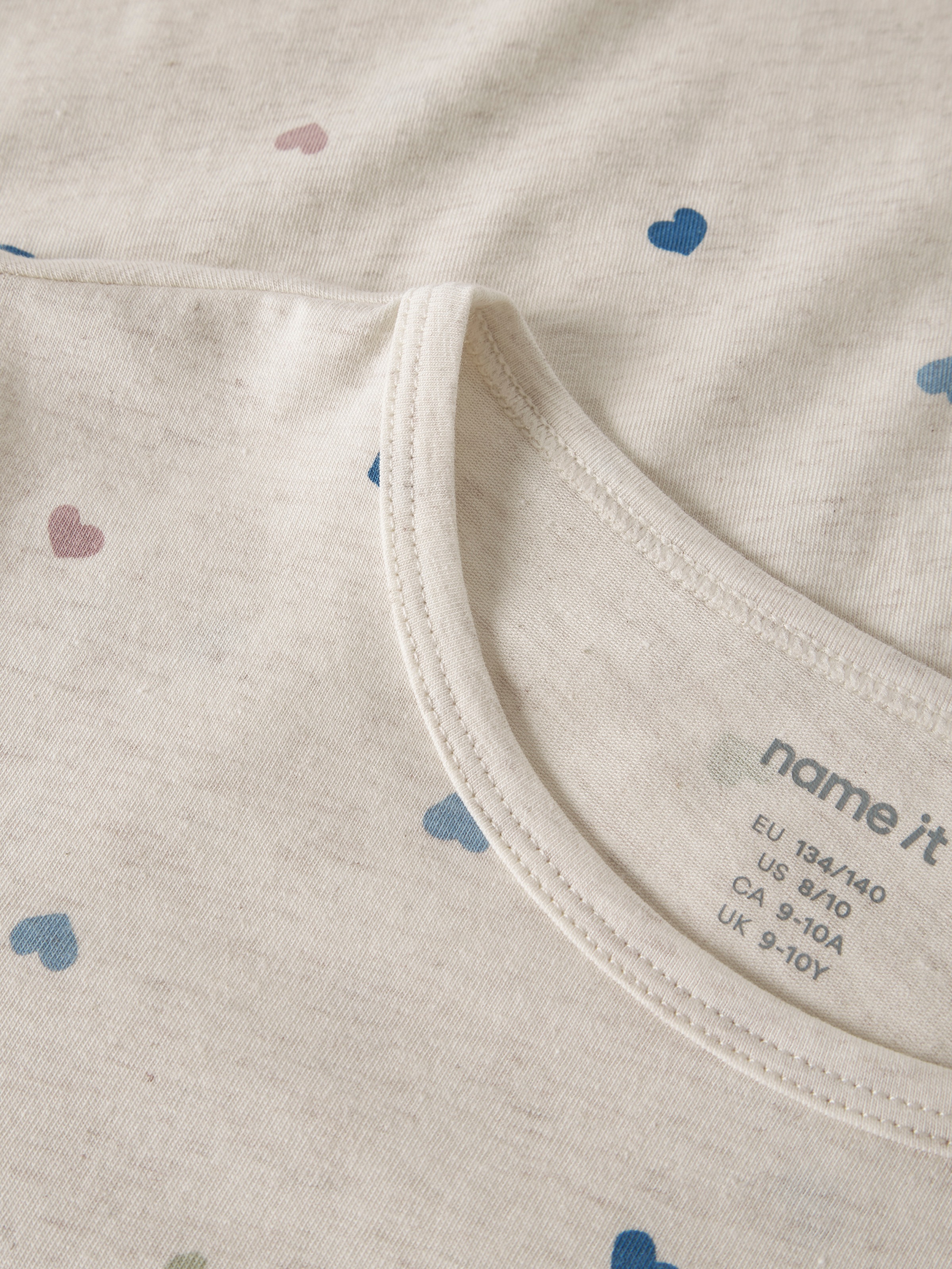 Name It Nachthemd »NKFNIGHTGOWN HEARTS NOOS« aus Baumwollmischung, A-Linien-Passform, elastisches Jersey-Material