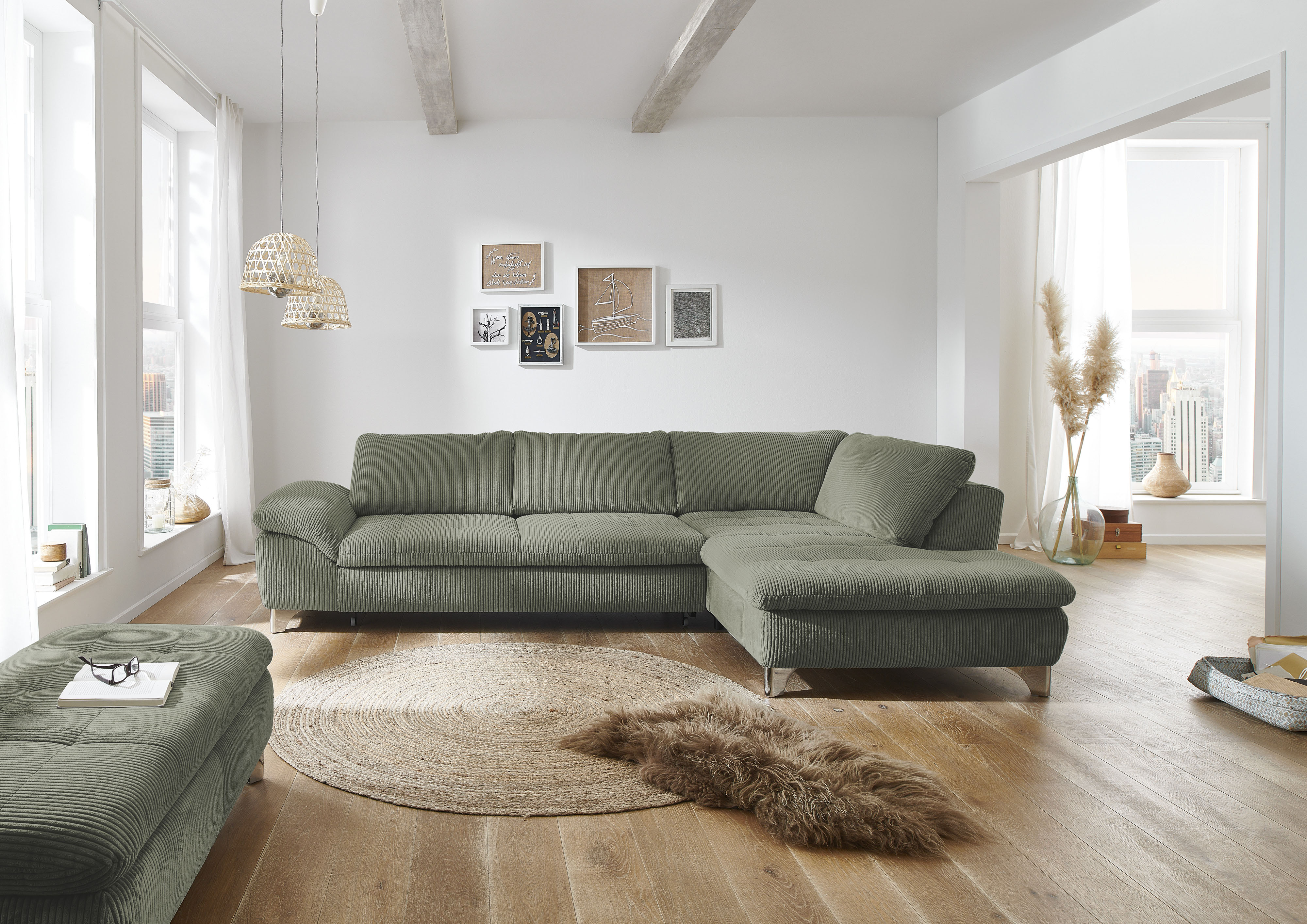 Die PlanBar Ecksofa "Ottomane MP-IN14007 L-Form, Breite 306 cm" wahlweise mit Schlaffunktion und verstellbaren Kopfstützen