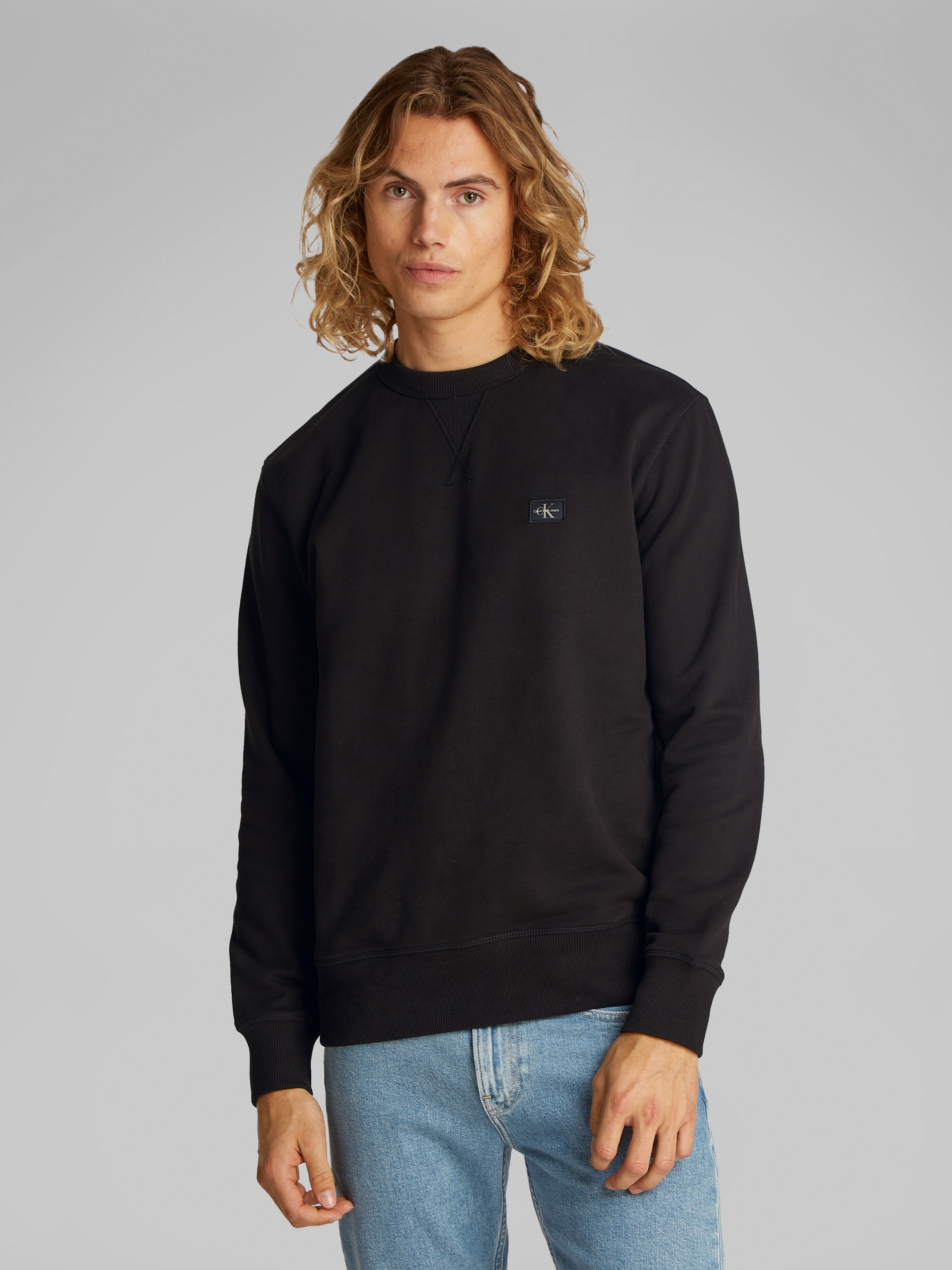 Calvin Klein Jeans Sweatshirt "WOVEN LABEL CREW NECK", Logostickerei günstig online kaufen