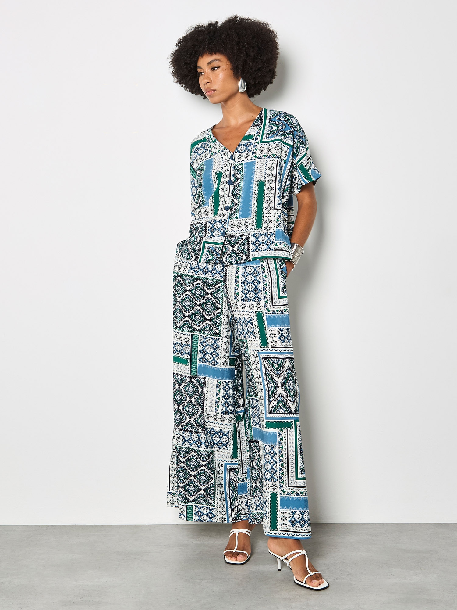 Apricot Klassische Bluse »Folk-Patchwork-Bluse« mit Muster