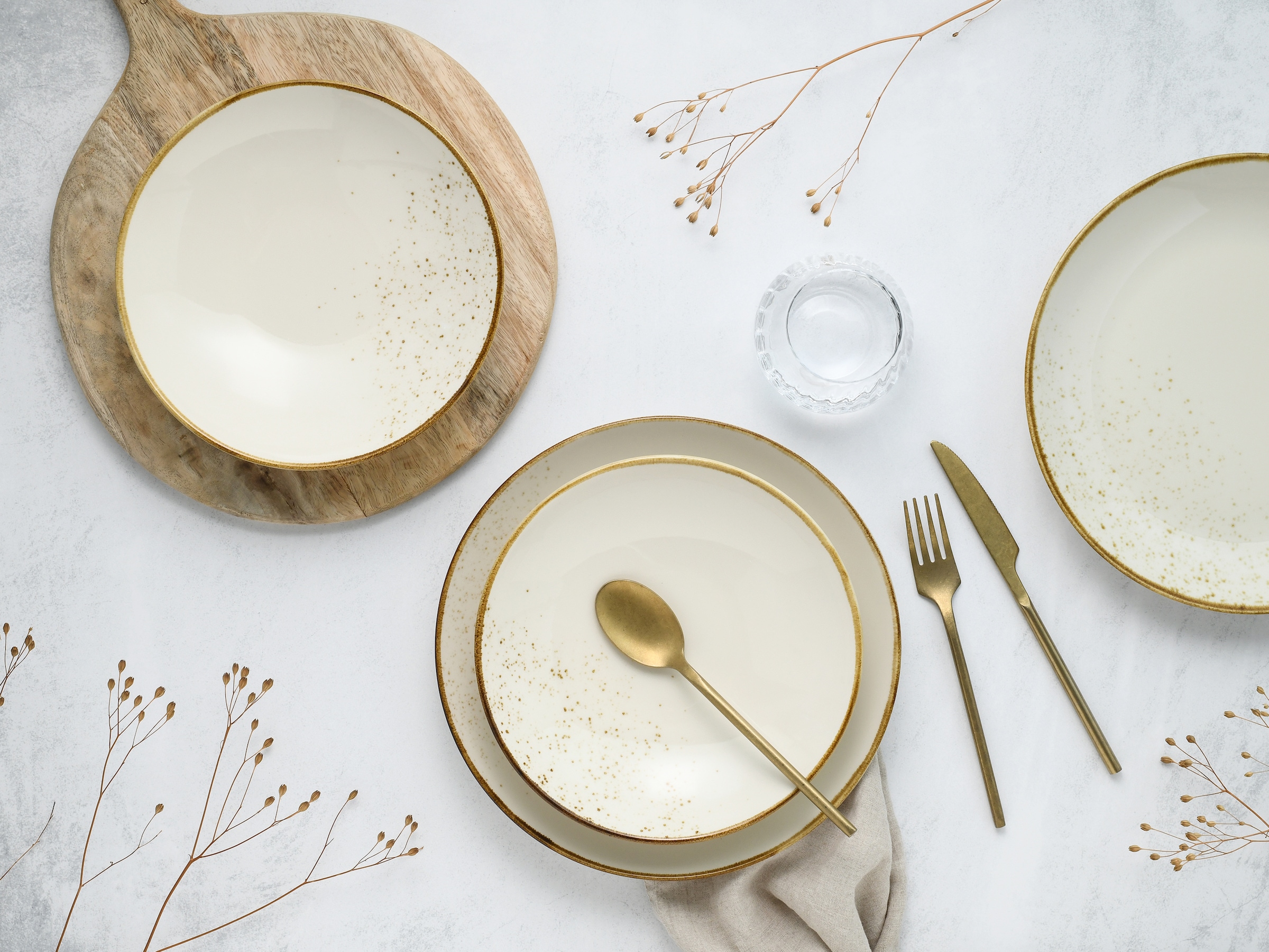 CreaTable Tafelservice »Nature Collection, Service, Teller-Set, 8-tlg.« Handgemalte Sprenkel und Ränder, Reaktivglasur