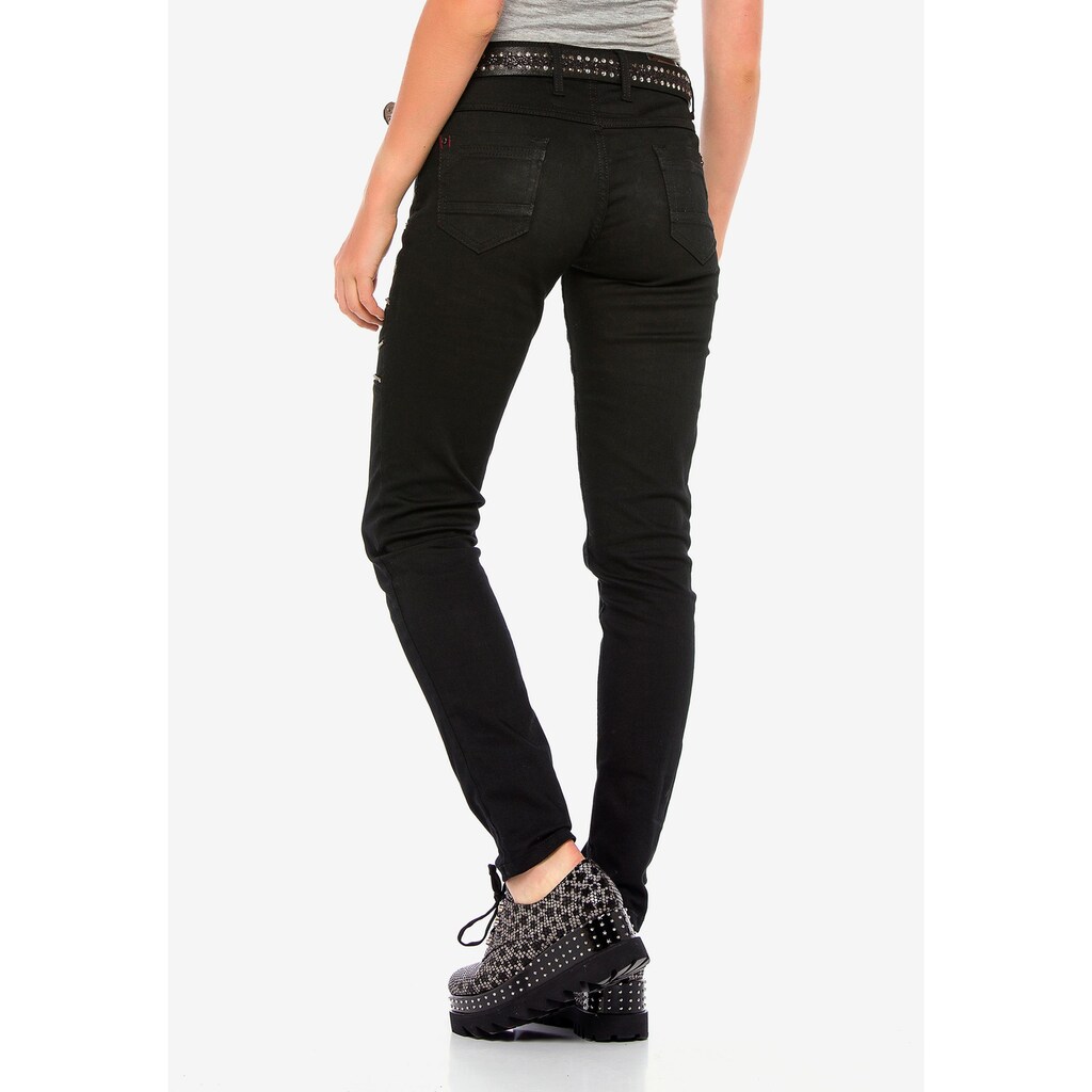 Cipo & Baxx Slim-fit-Jeans, mit auffälligen Details in Skinny Fit