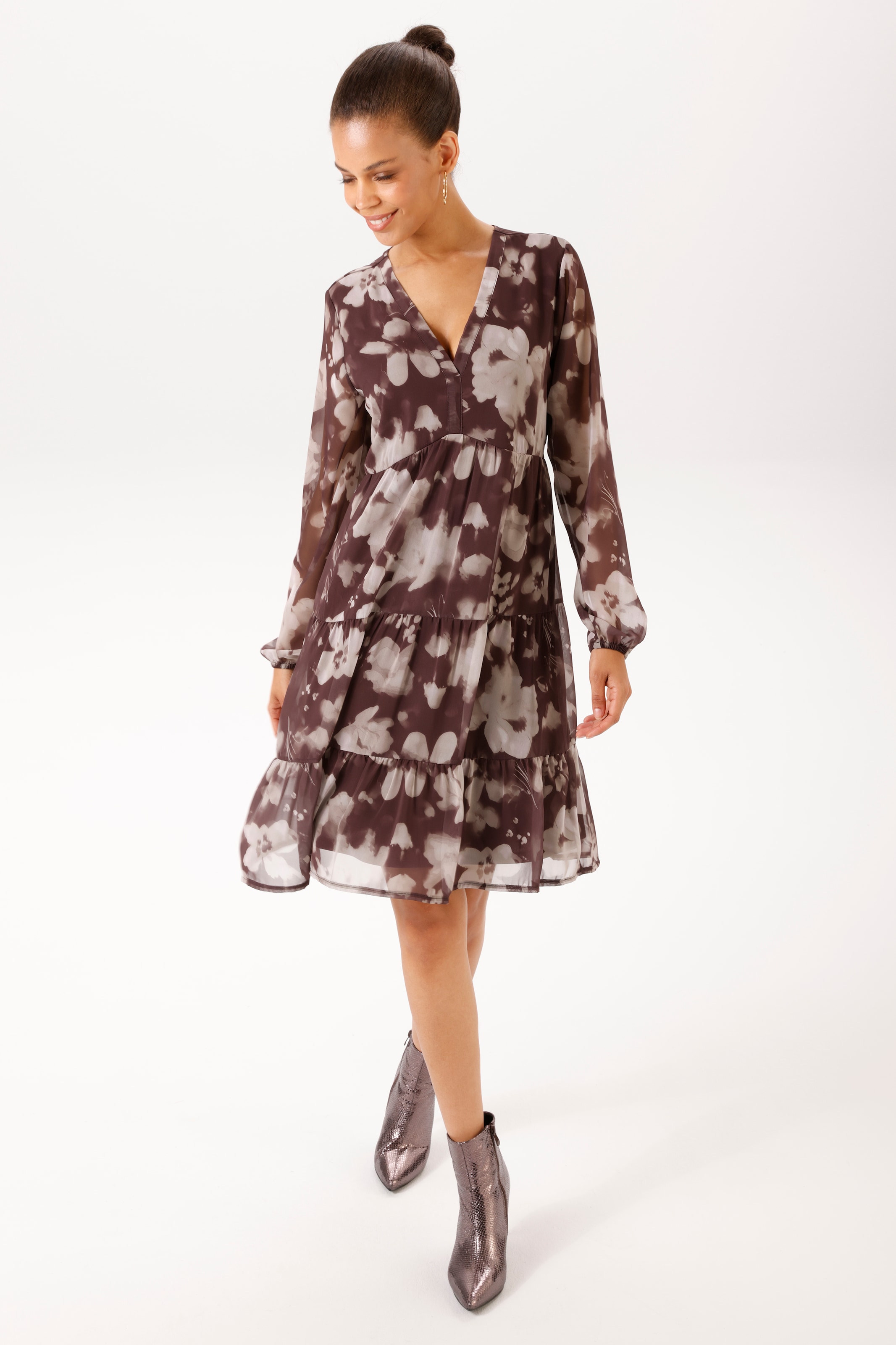 Aniston CASUAL Blusenkleid mit grafischen Batik-Blumen bedruckt - NEUE KOLLEKTION