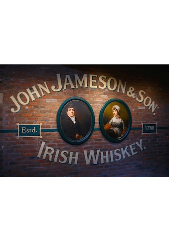 Fototapete »ZIEGEL-WAND-JAMESON IRISH WHISKEY DUBLIN MUSEUM IRLAND«