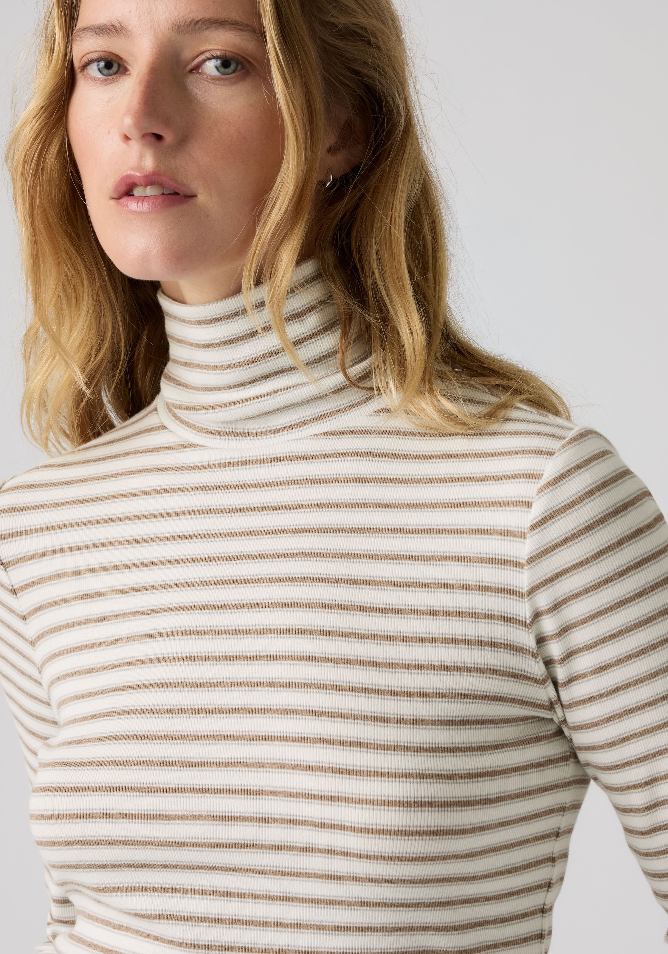 Levi's® Rollkragenshirt »HAYES LS LAYERING TURTLENECK« Hoch geschlossener Rollkragen