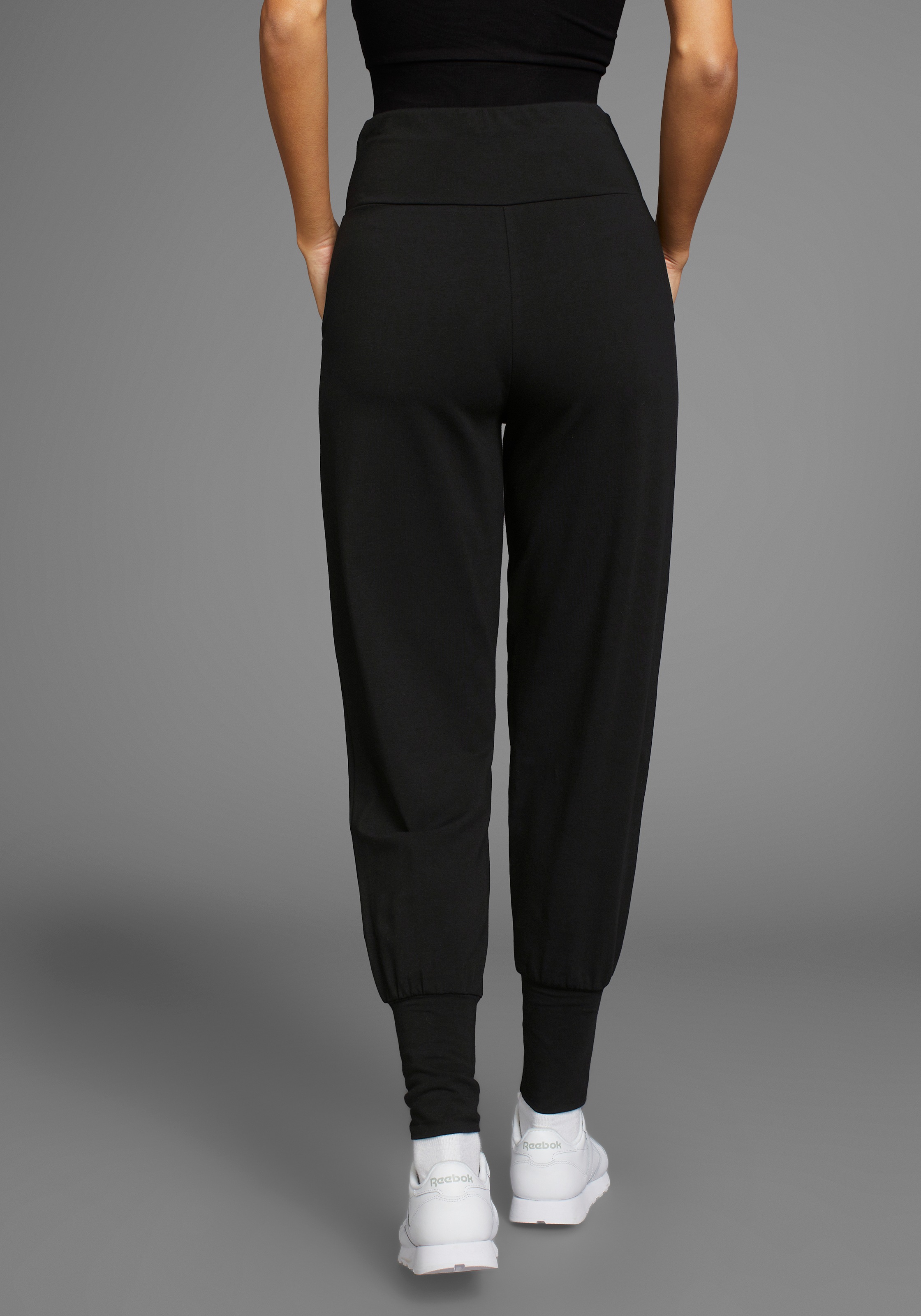 FAYN SPORTS Yogahose, Zwei seitliche Eingrifftaschen & breiter Bund für sic günstig online kaufen