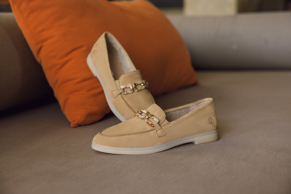 Thumbnail - Remonte Loafer "Elisabeth Hurley-Collection", Slipper, Halbschuh, Businessschuh mit modischer Zierkette