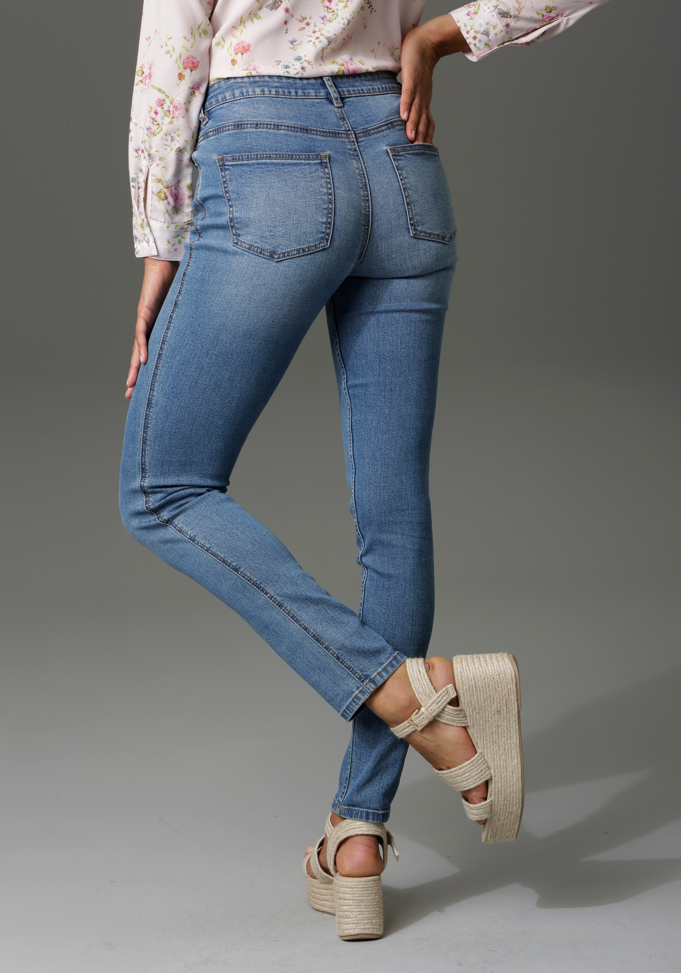 Aniston CASUAL Slim-fit-Jeans, regular Waist für kaufen | BAUR