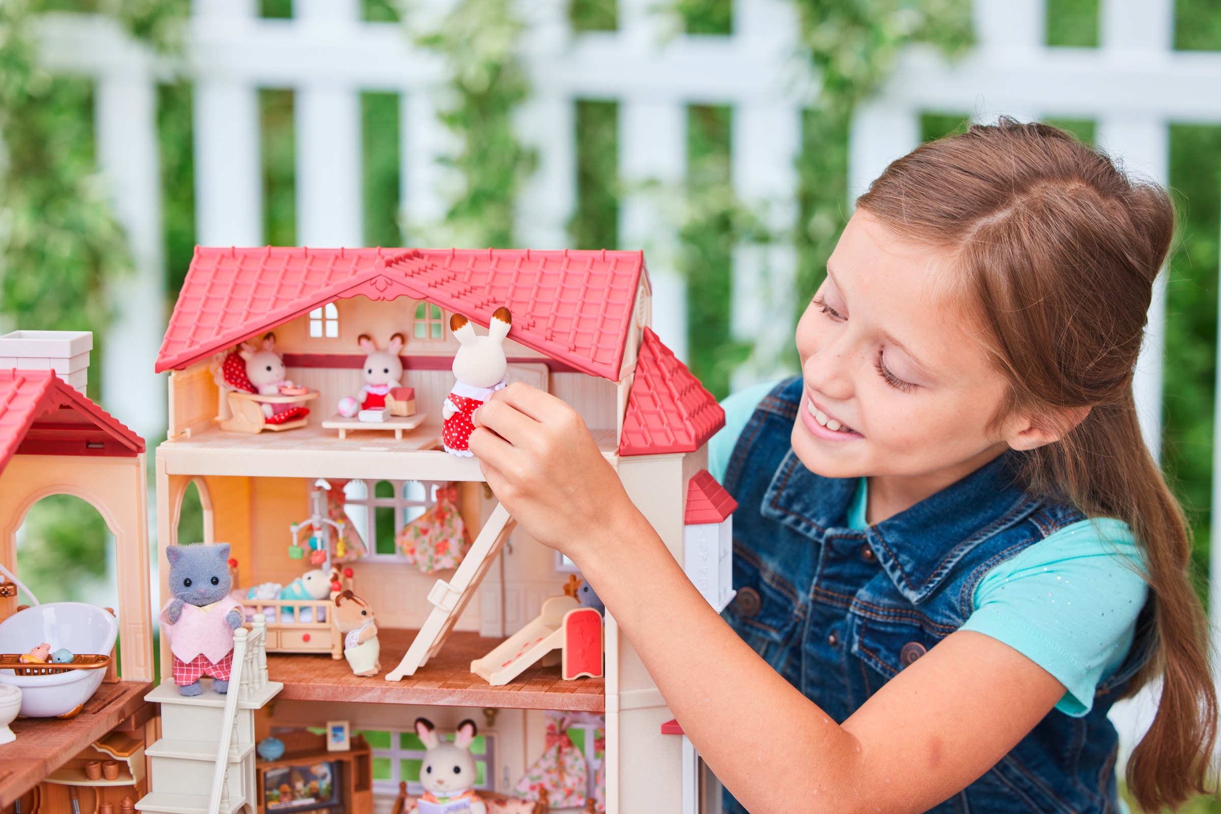 Sylvanian Families Spielwelt »Stadthaus mit Dachzimmer (5716)«