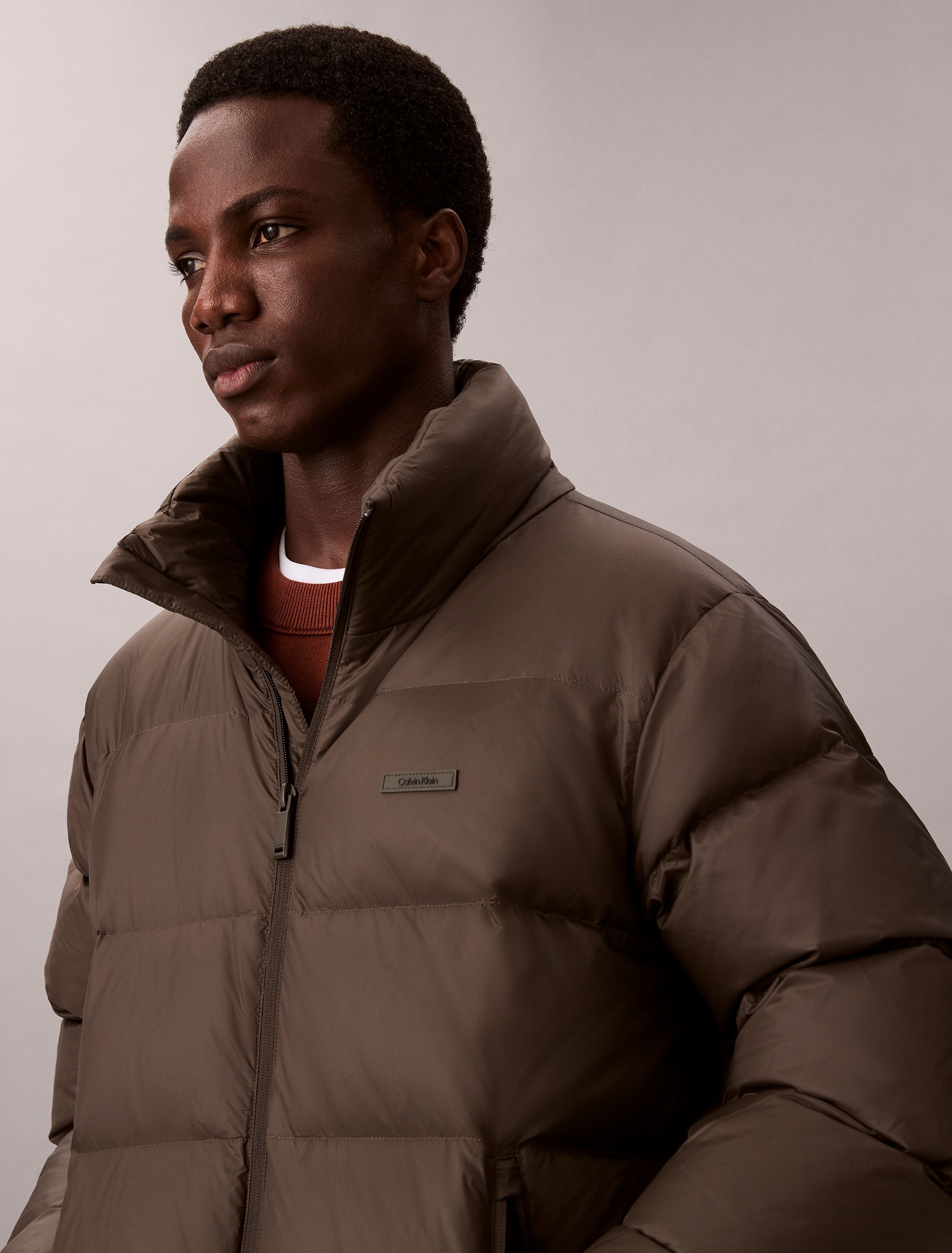 Calvin Klein Steppjacke »LS MDWT NYLON CHNNL DOWN PUFFER«, ohne Kapuze, Mit Rundhalsaussschnitt, regular fit