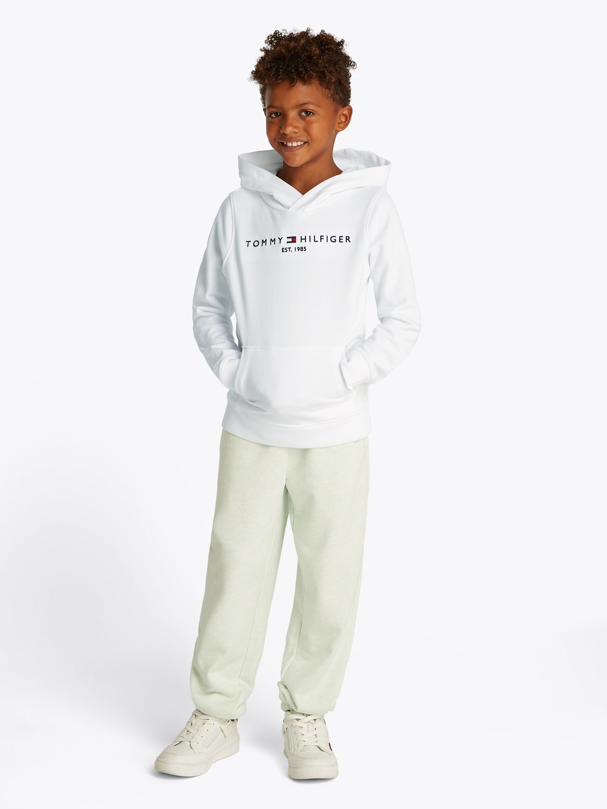 Tommy Hilfiger Hoodie »U ESSENTIAL HOODIE«, mit Logo-Stickerei und Schriftzug