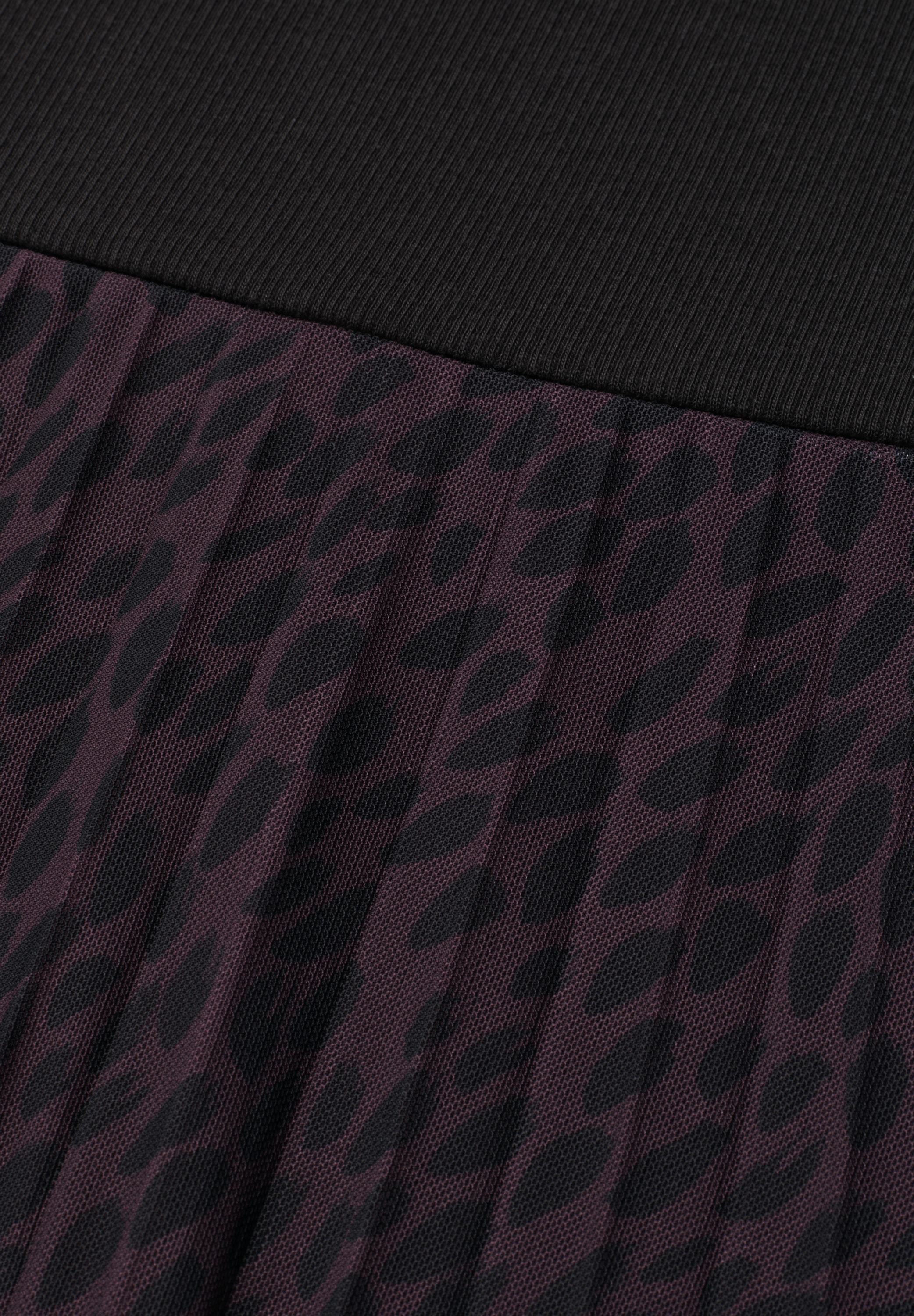 STREET ONE Maxikleid Ohne Taschen mit plissiertem Rockteil