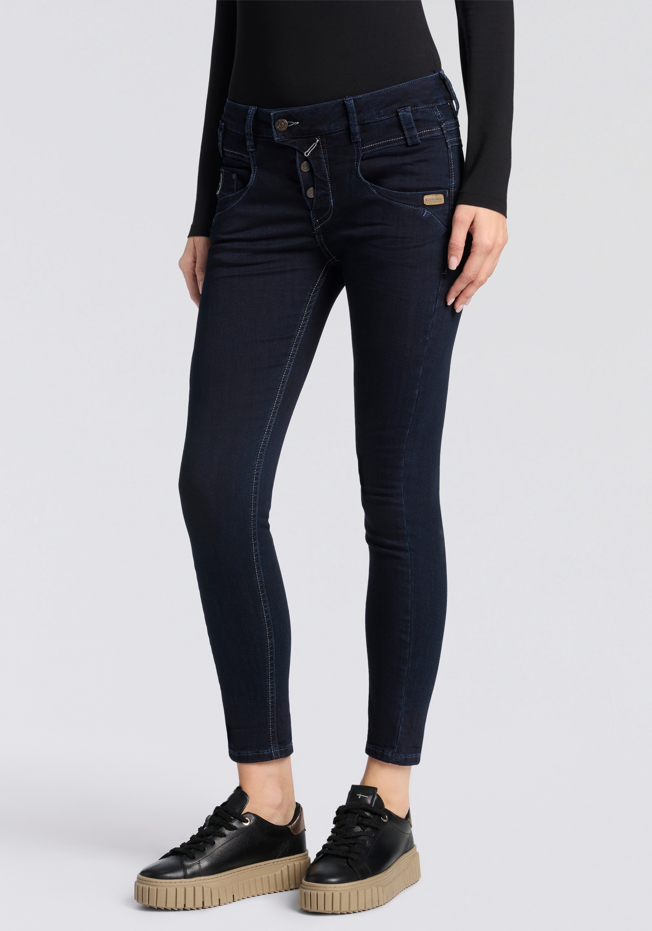 GANG Slim-fit-Jeans "94MARGE", mit besonderem 4-Knopf-Verschluss günstig online kaufen