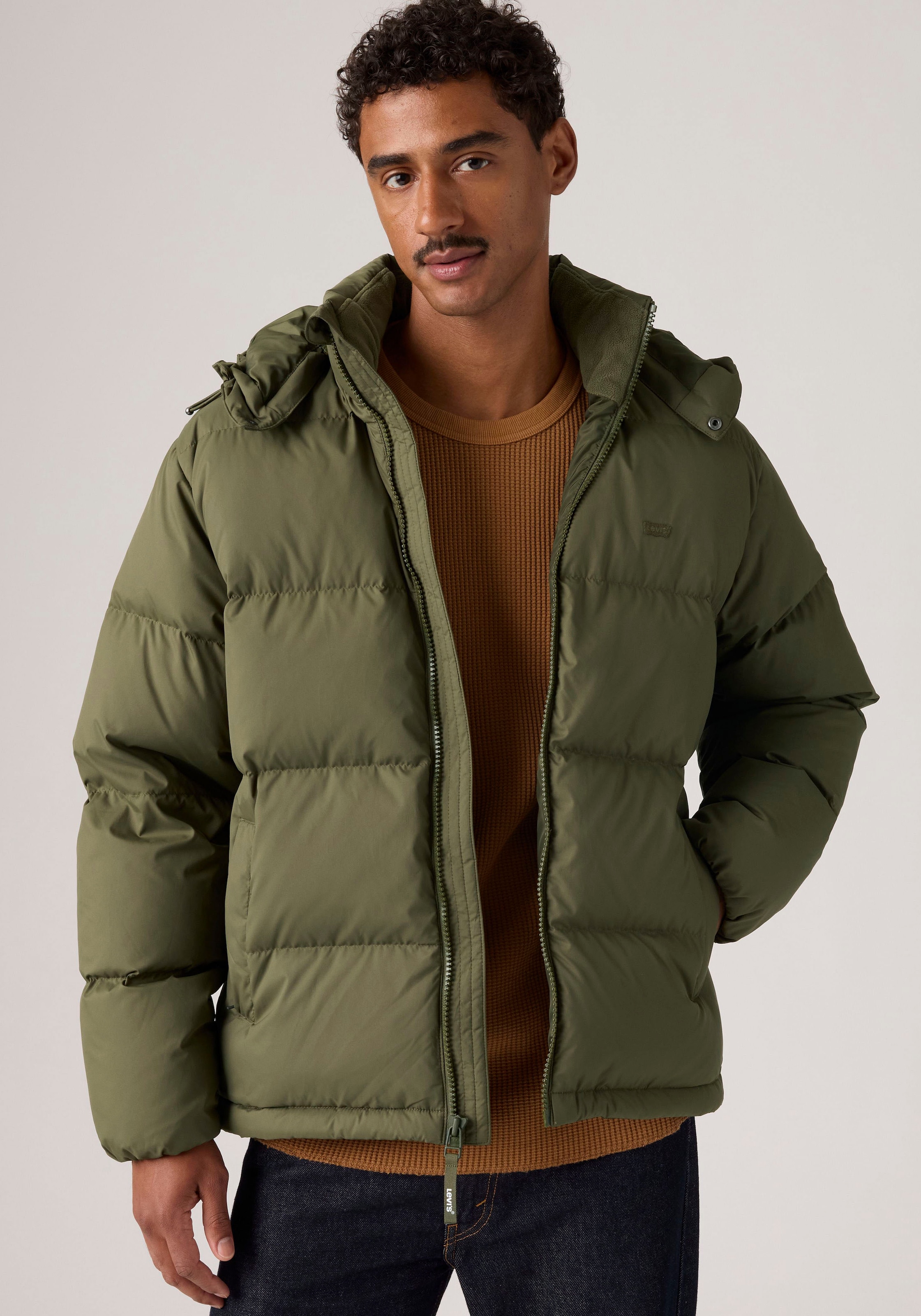 Levi's® Steppjacke »ROCKWELL HOODED PUFFER 1« mit Kapuze Hoher Stehkragen, wattiert und mit wärmendem Fleece gefüttert