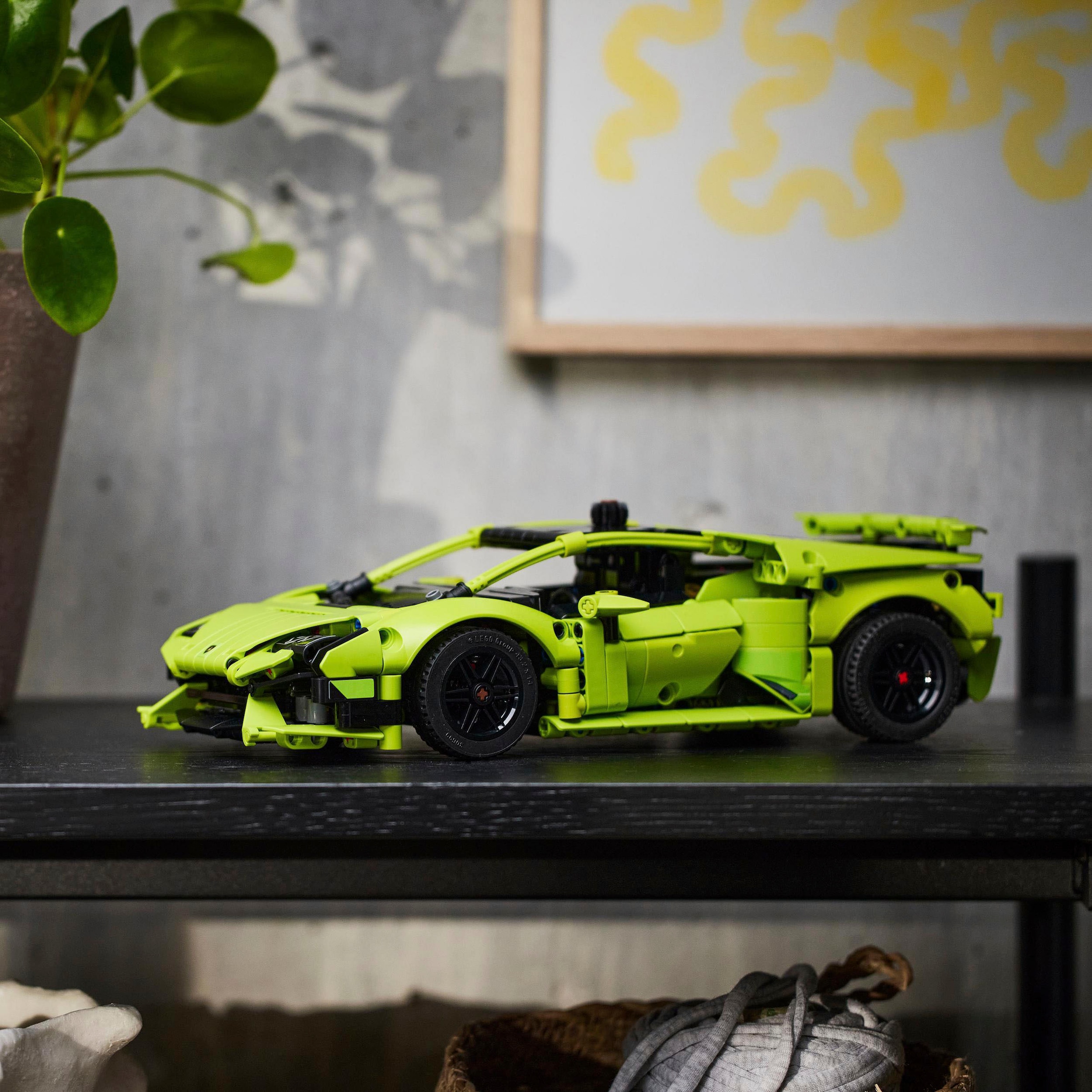 LEGO® Konstruktionsspielsteine »Lamborghini Huracán Tecnica (42161), LEGO® Technic«, (806 St.), Made in Europe