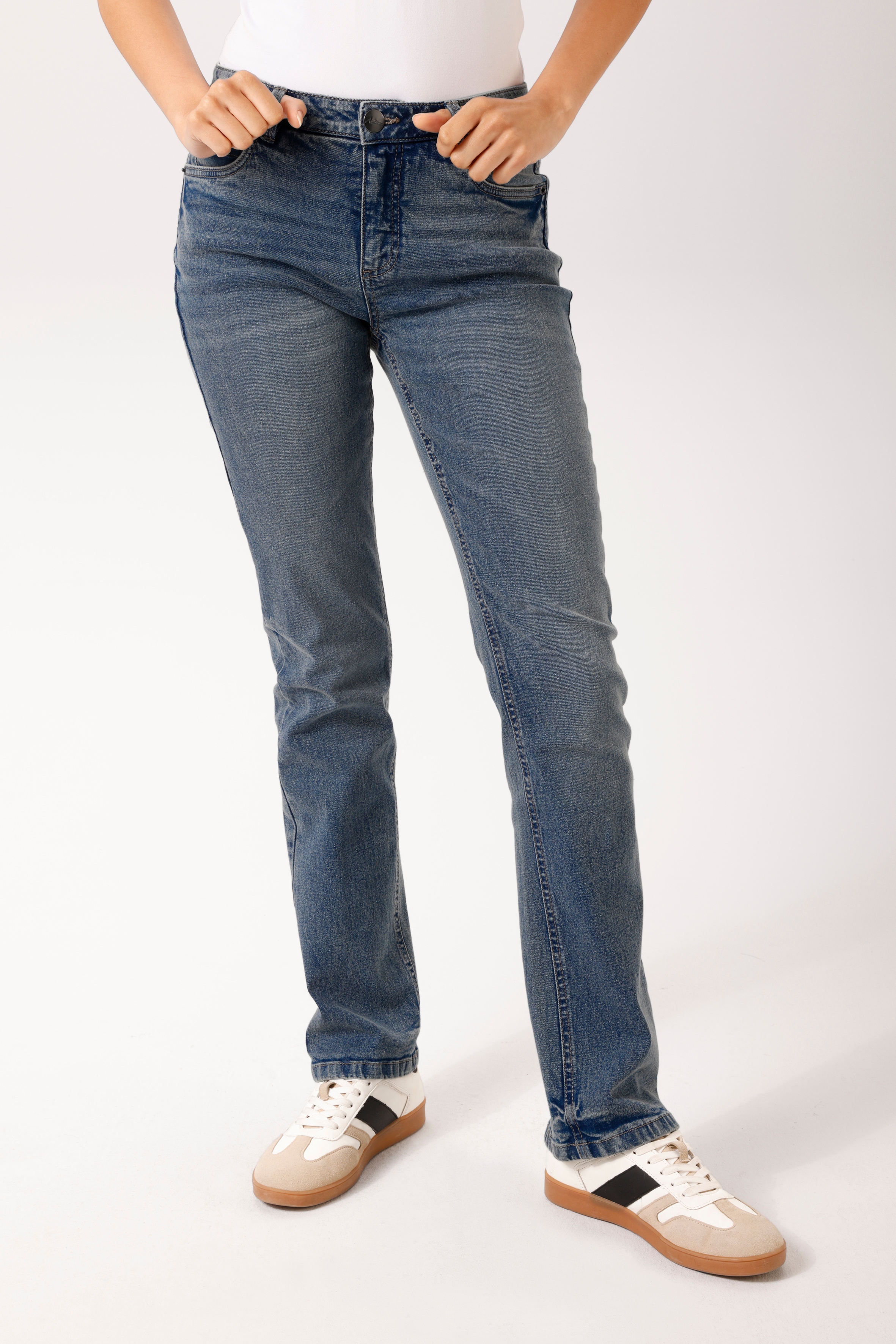 Aniston CASUAL 5-Pocket-Jeans in dezenter Bootcut-Form - NEUE KOLLEKTION