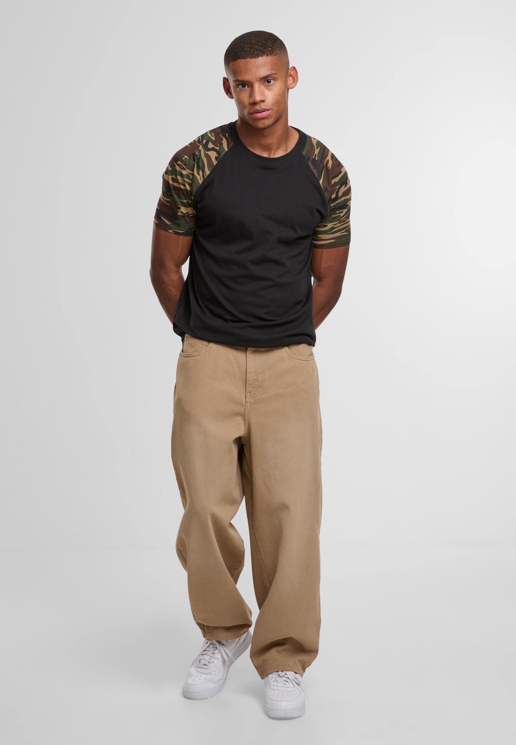 URBAN CLASSICS Bequeme Jeans »Urban Classics Tapered Heavy Ounce Baggy Jeans«