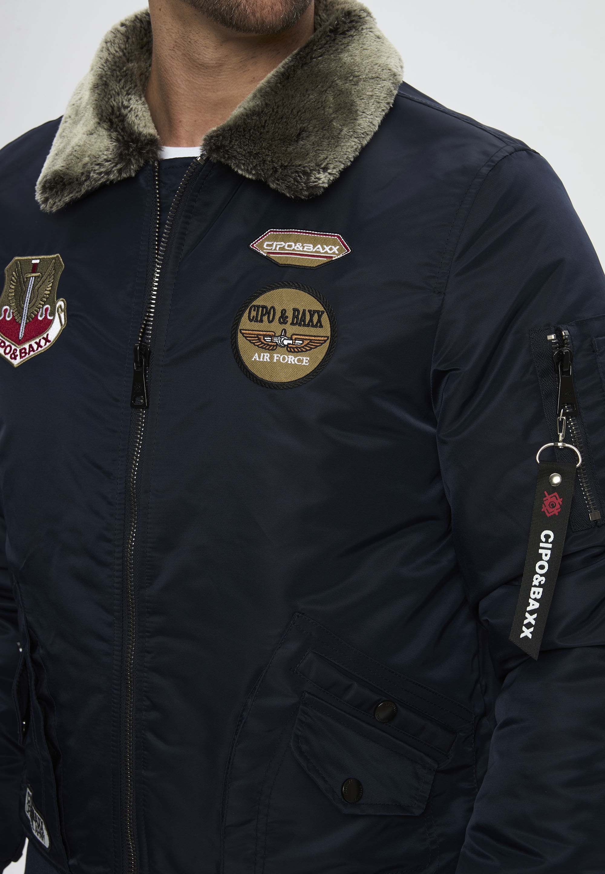 Cipo & Baxx Winterjacke »Winterjacke CM232« mit Kapuze im Bomberstil