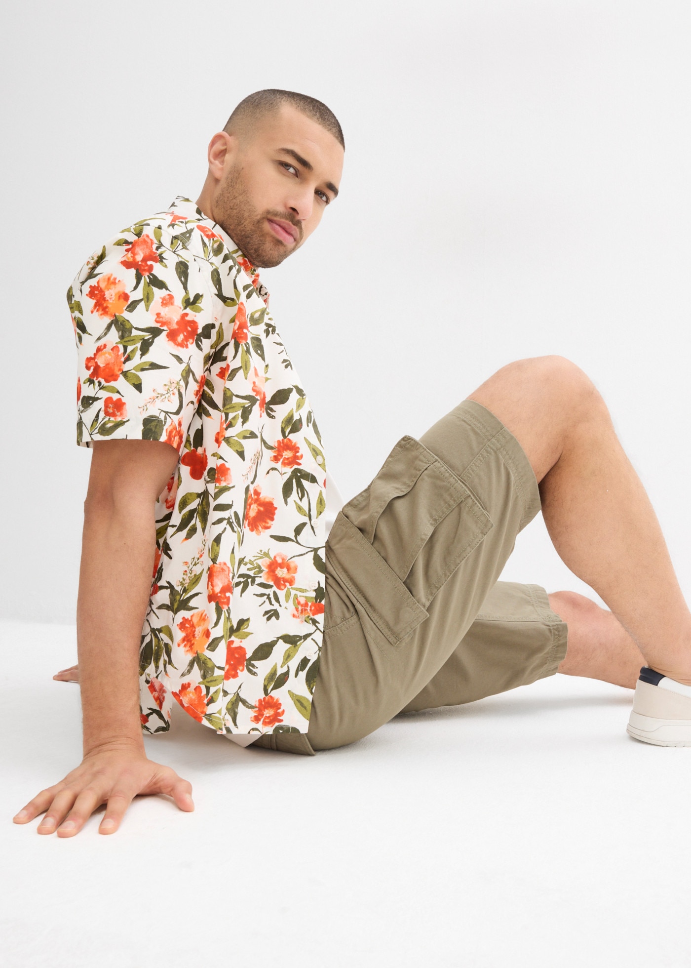 bonprix Cargobermudas  Cargohose, aus Baumwolle, mit Pattentaschen, relaxed fit