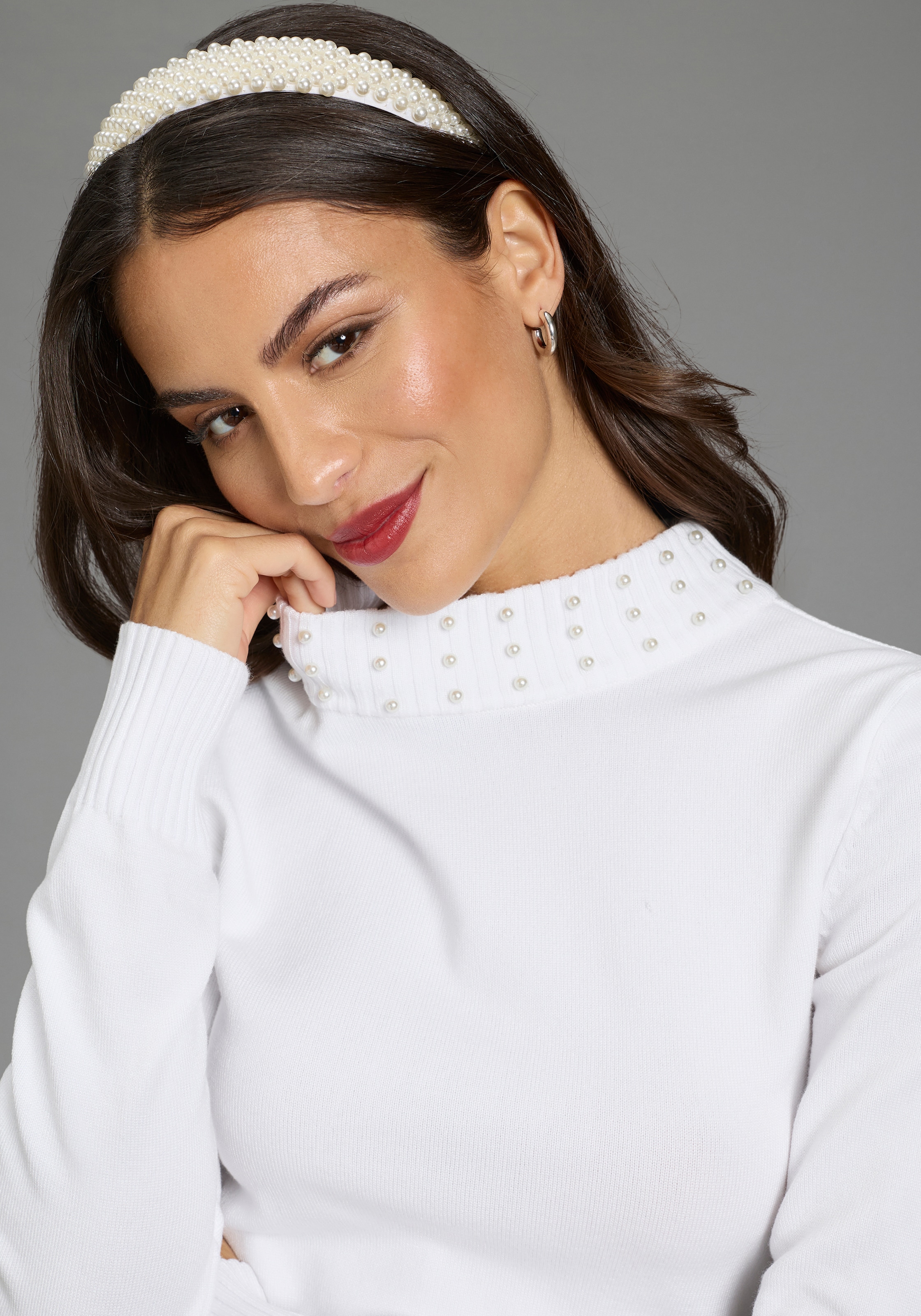 Melrose Rollkragenpullover mit eleganten Perlen am Kragen