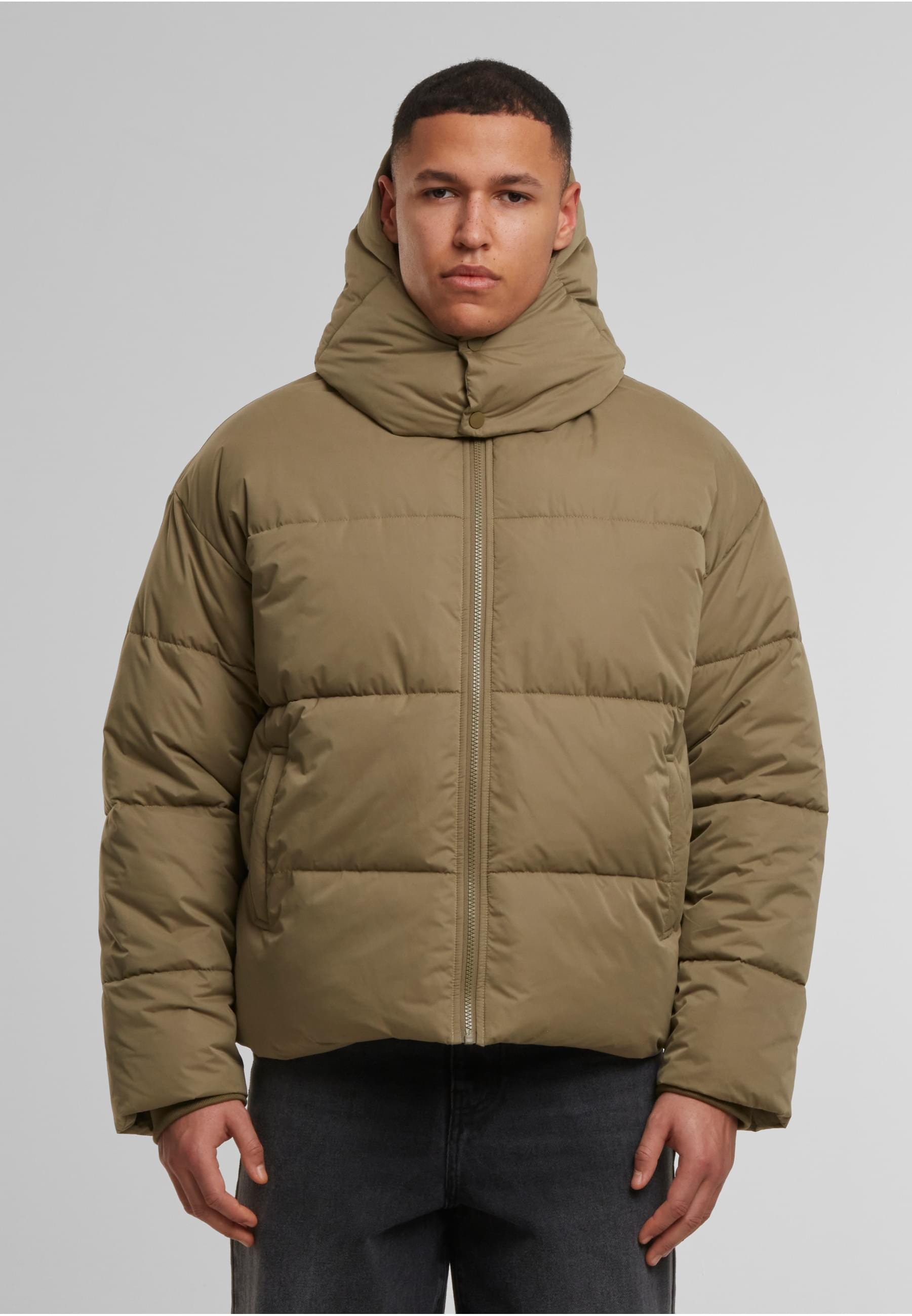 URBAN CLASSICS Winterjacke »Urban Classics Puffer Jacket With Flap Hood«, (1 St.), mit Kapuze