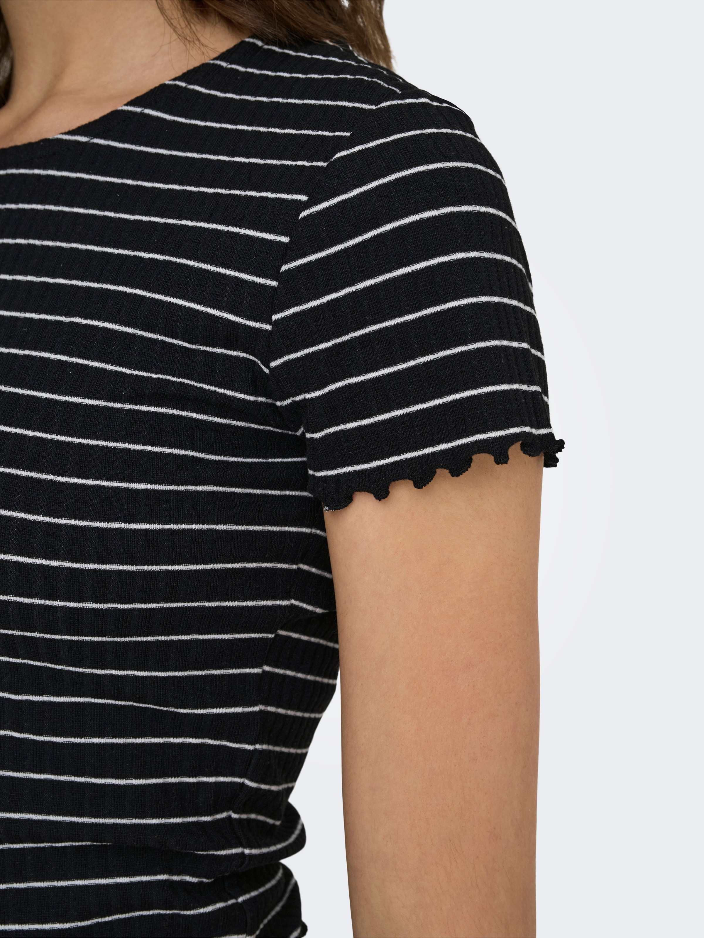 Thumbnail - ONLY Rundhalsshirt "ONLEMMA STRIPE S/S TOP"