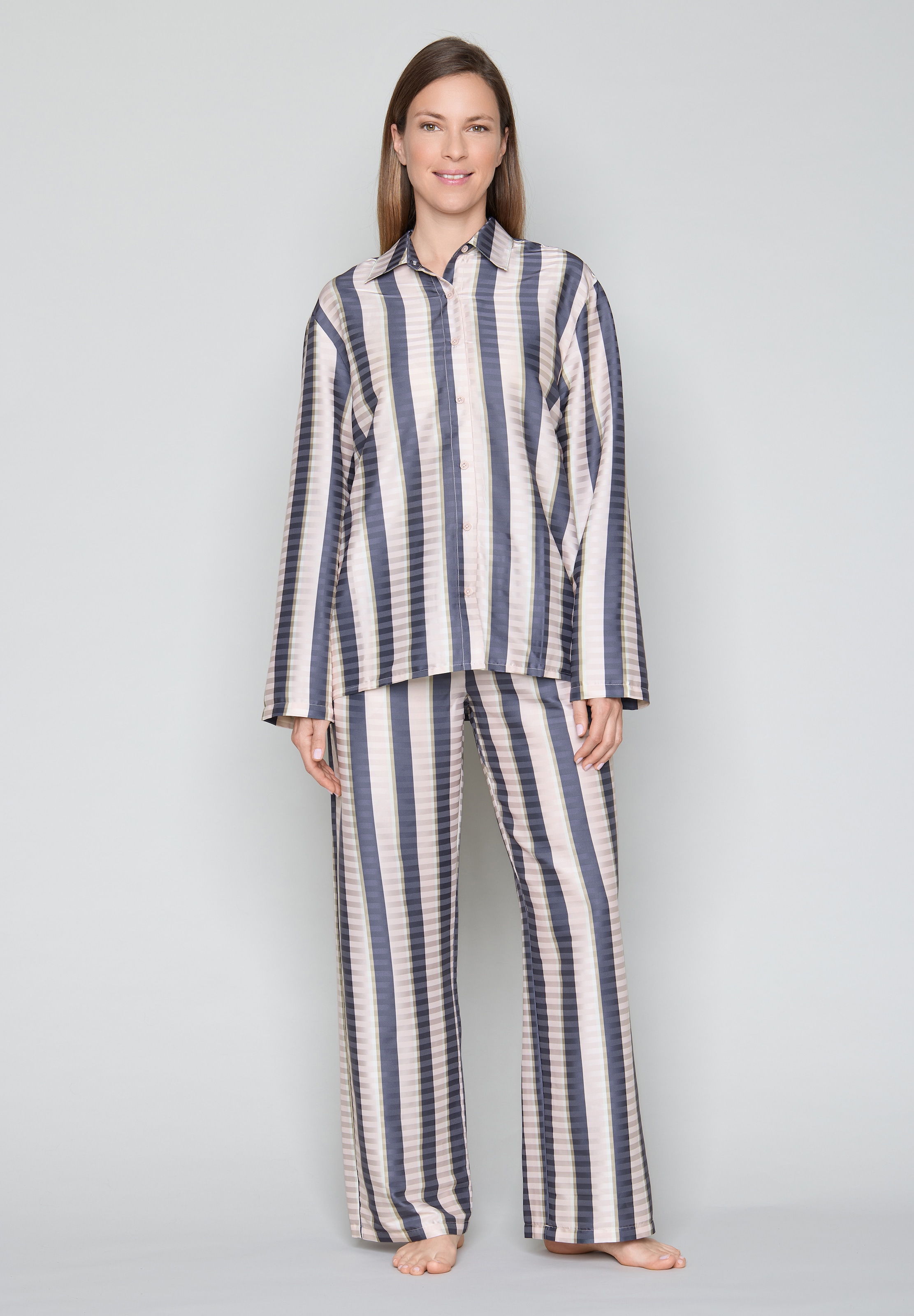 JOOP! Pyjamaoberteil lockerer, bequemer Fit, Langarm, mit V-Ausschnitt und Kragen