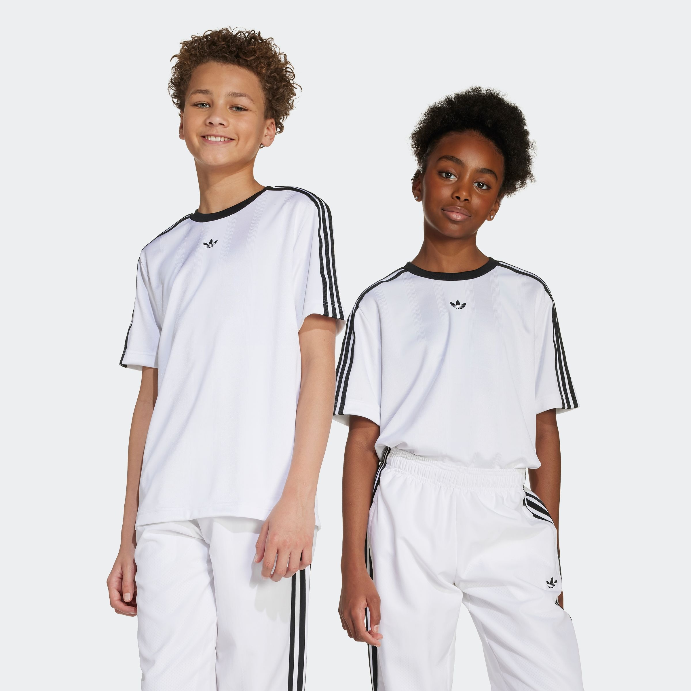 Jungen T-Shirt "TEE", schwarz-weiß, Gr. 158, ADIDAS ORIGINALS, Obermaterial: 100% Polyester, Shirts, sportlicher Stil, lockere Passform, für Kinder