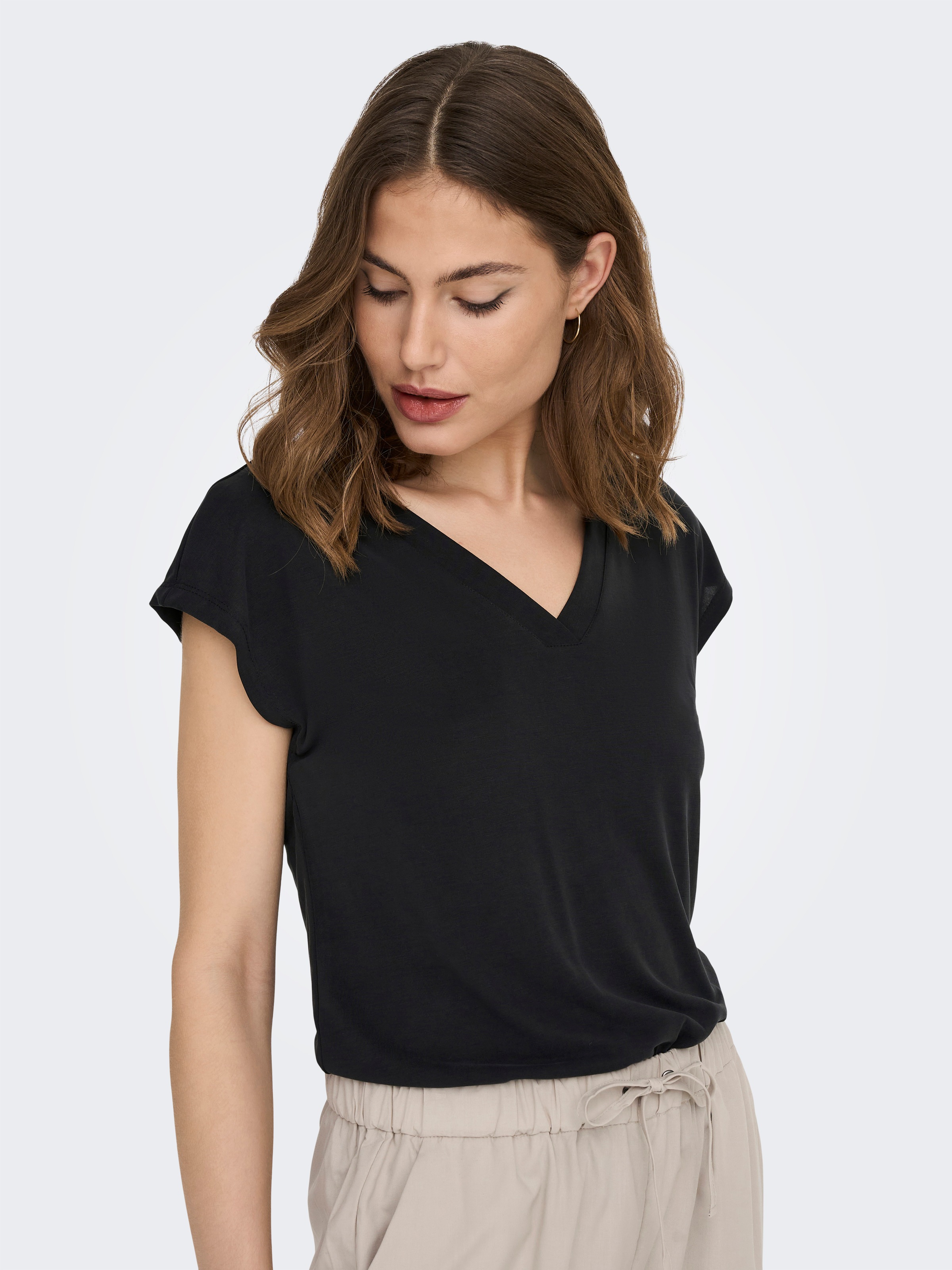 ONLY V-Shirt "ONLFREE S/S MODAL V-NEC TOP BOX JRS NOOS" günstig online kaufen