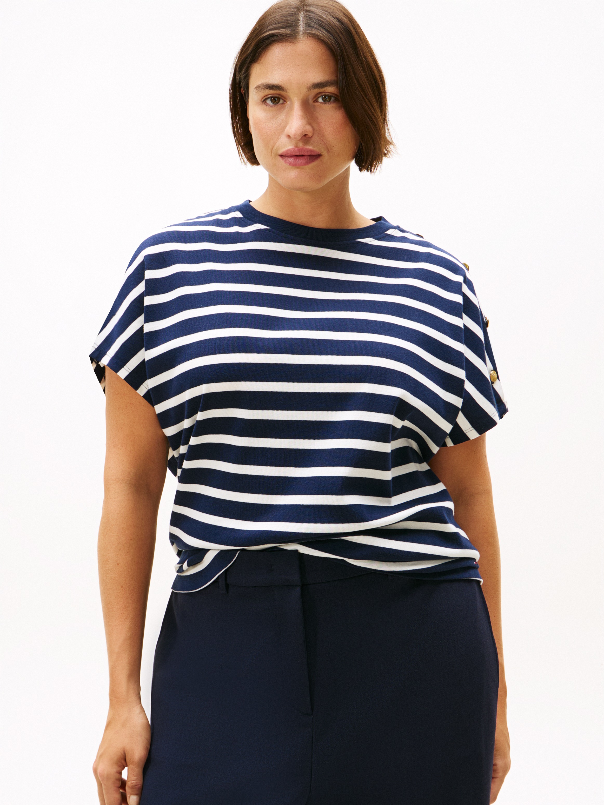 Tommy Hilfiger Curve Kurzarmshirt "CRV GOLD BUTTON SS TEE", in großen Größe günstig online kaufen