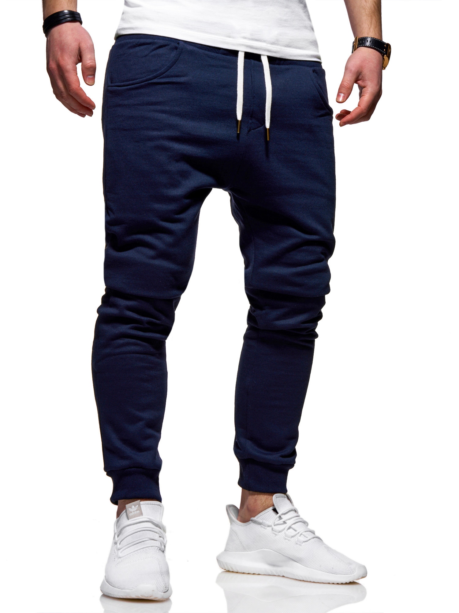 behype "JOGGERY" im modernen Slim Fit-Schnitt
