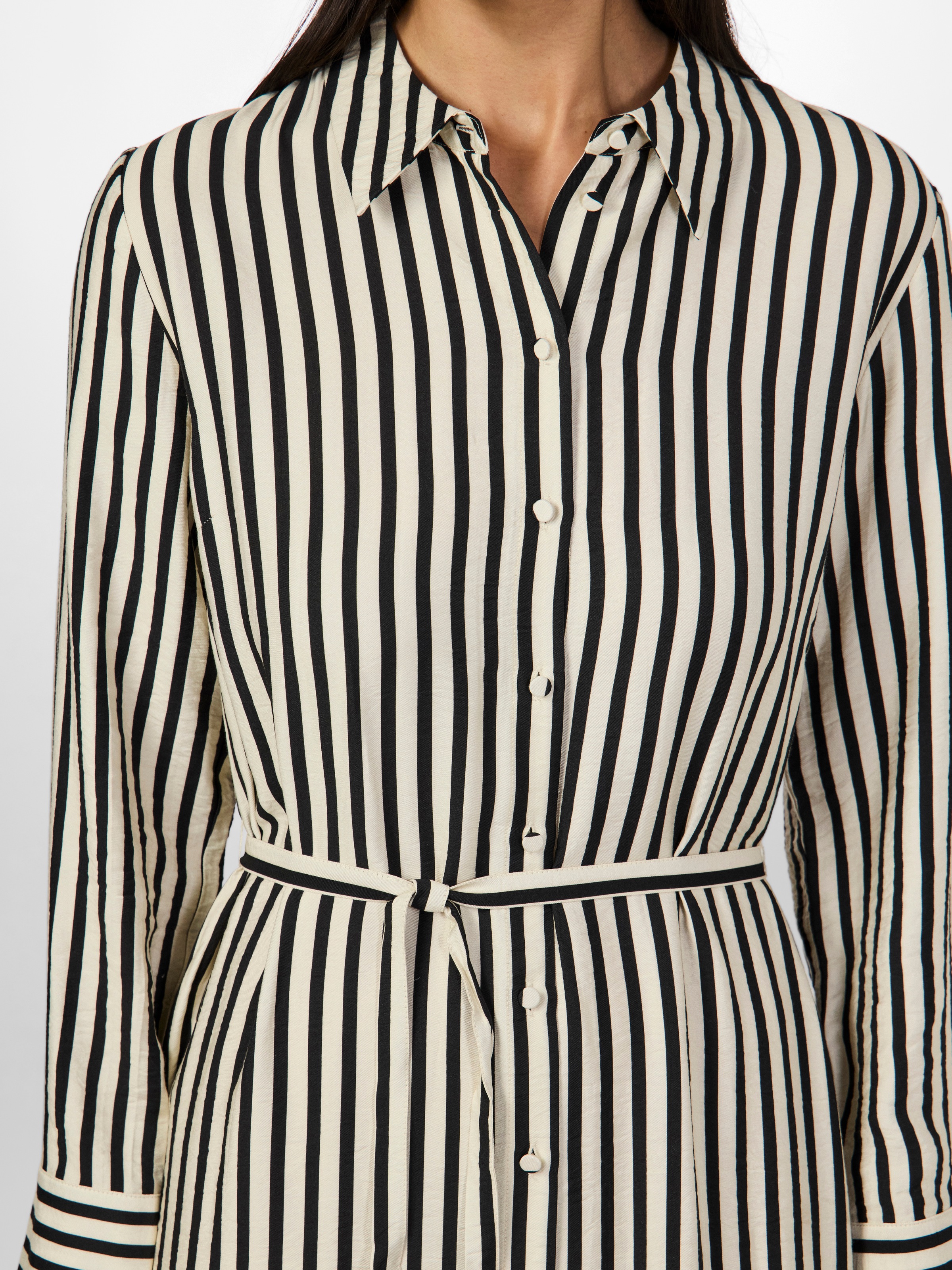 Thumbnail - Y.A.S Hemdblusenkleid "YASKAYA LS LONG SHIRT DRESS S. NOOS" Sommerkleid