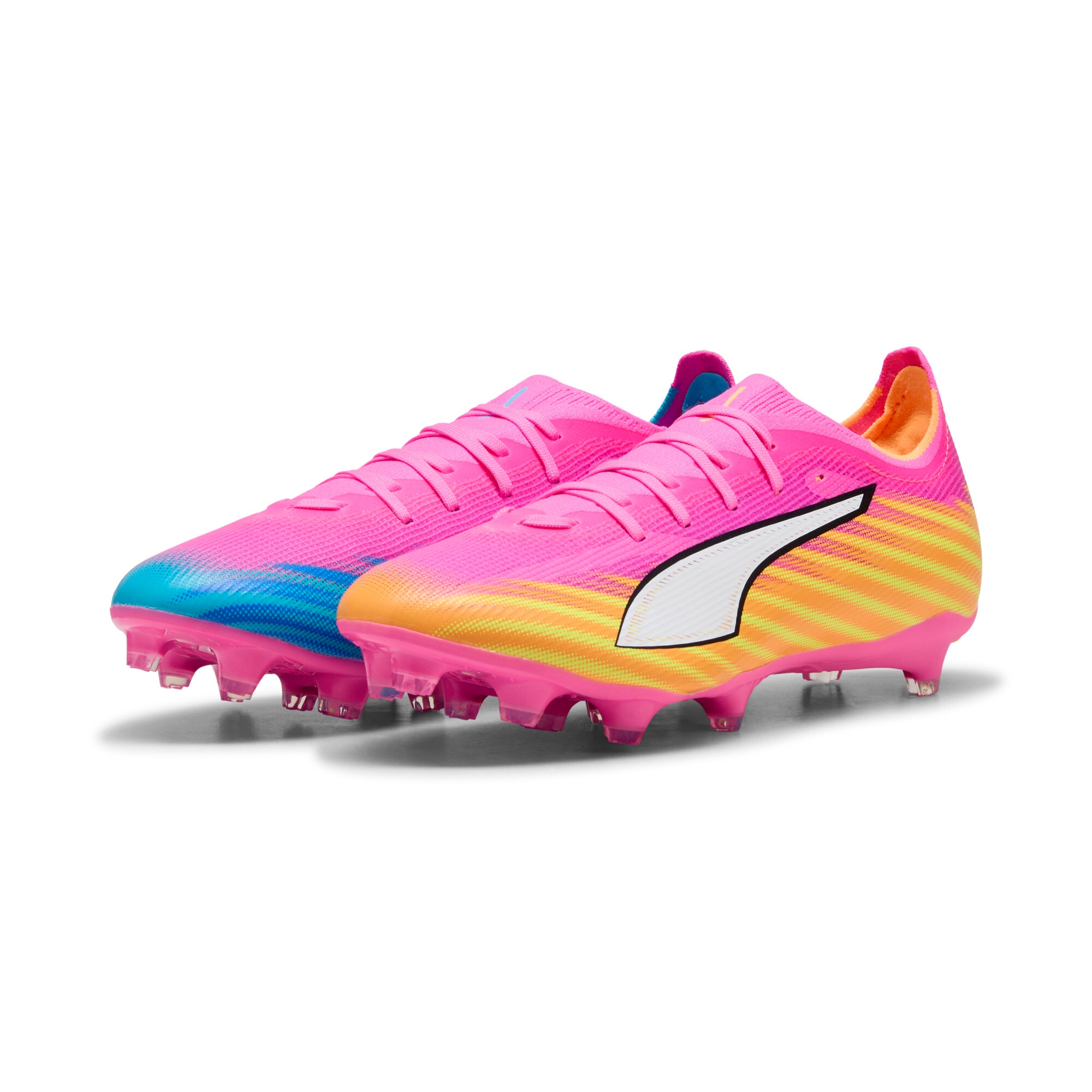 PUMA "ULTRA 6 MATCH FGAG" für Rasen- und Kunstrasenplätze, mit Schnürung, mit FastTrax Stollen
