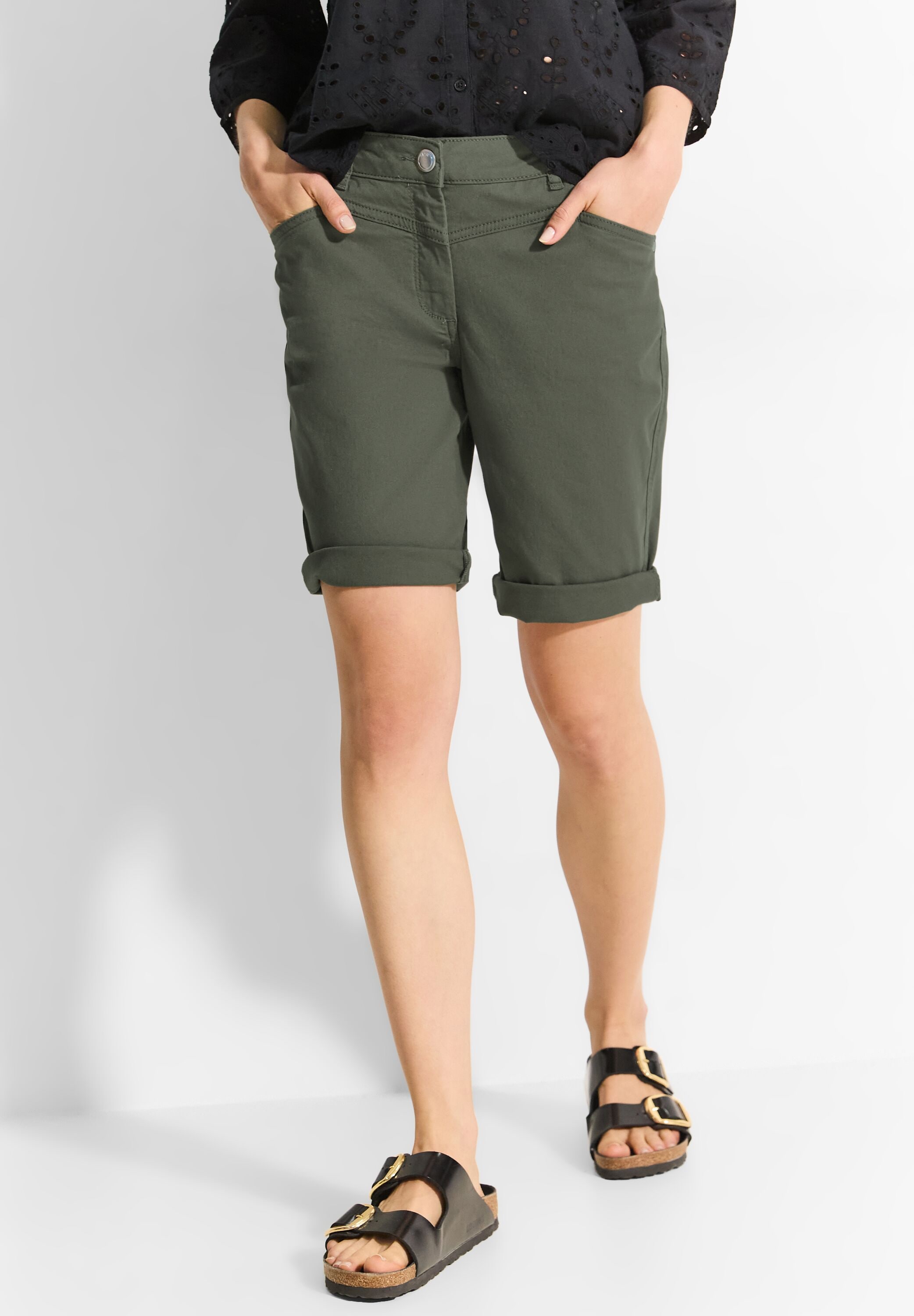 Cecil Shorts, Middle Waist