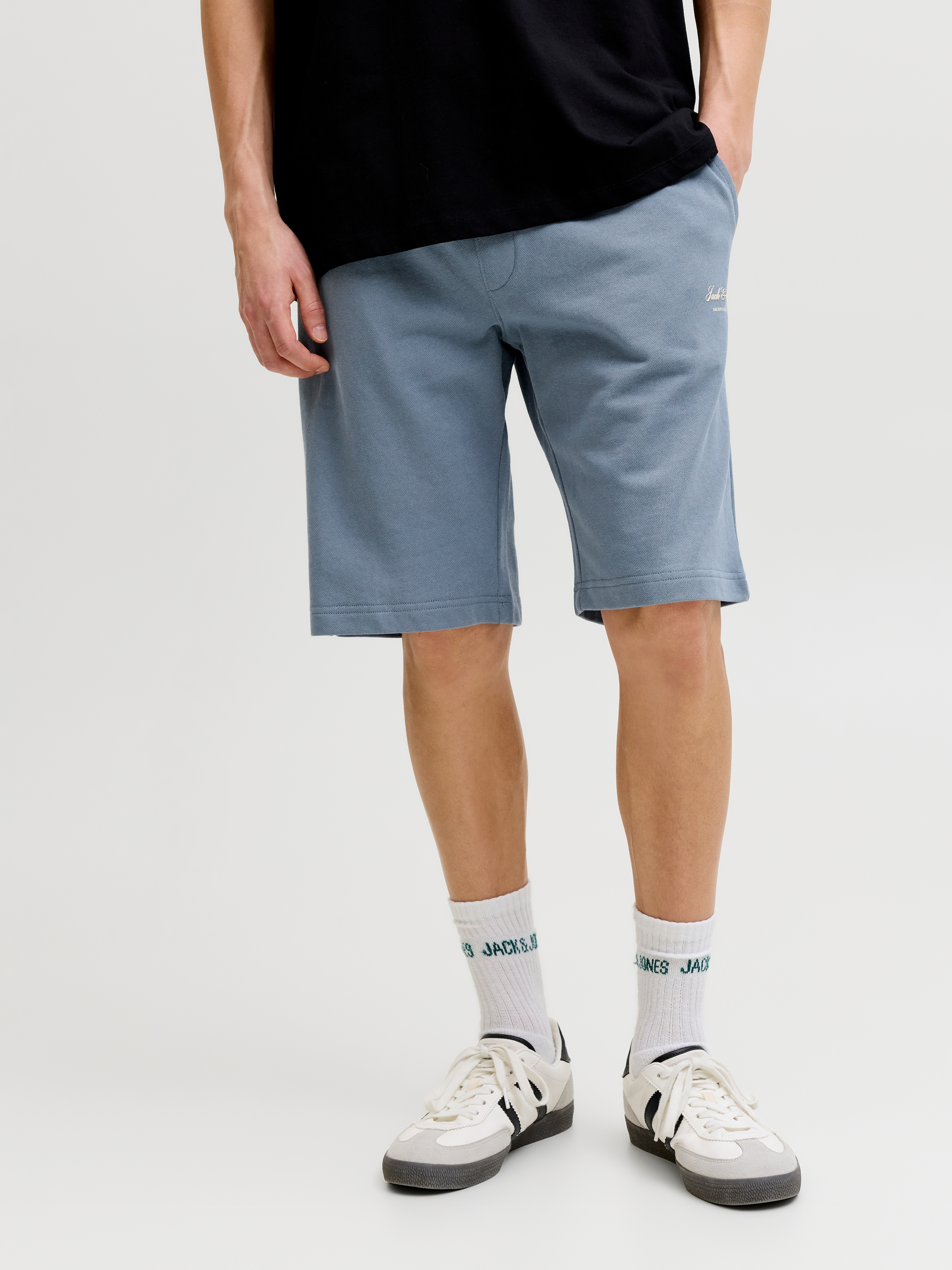 Jack & Jones Laufshorts "Jpstgordon Archive Sweat Shorts Mid Sn" Mit Kordelzug