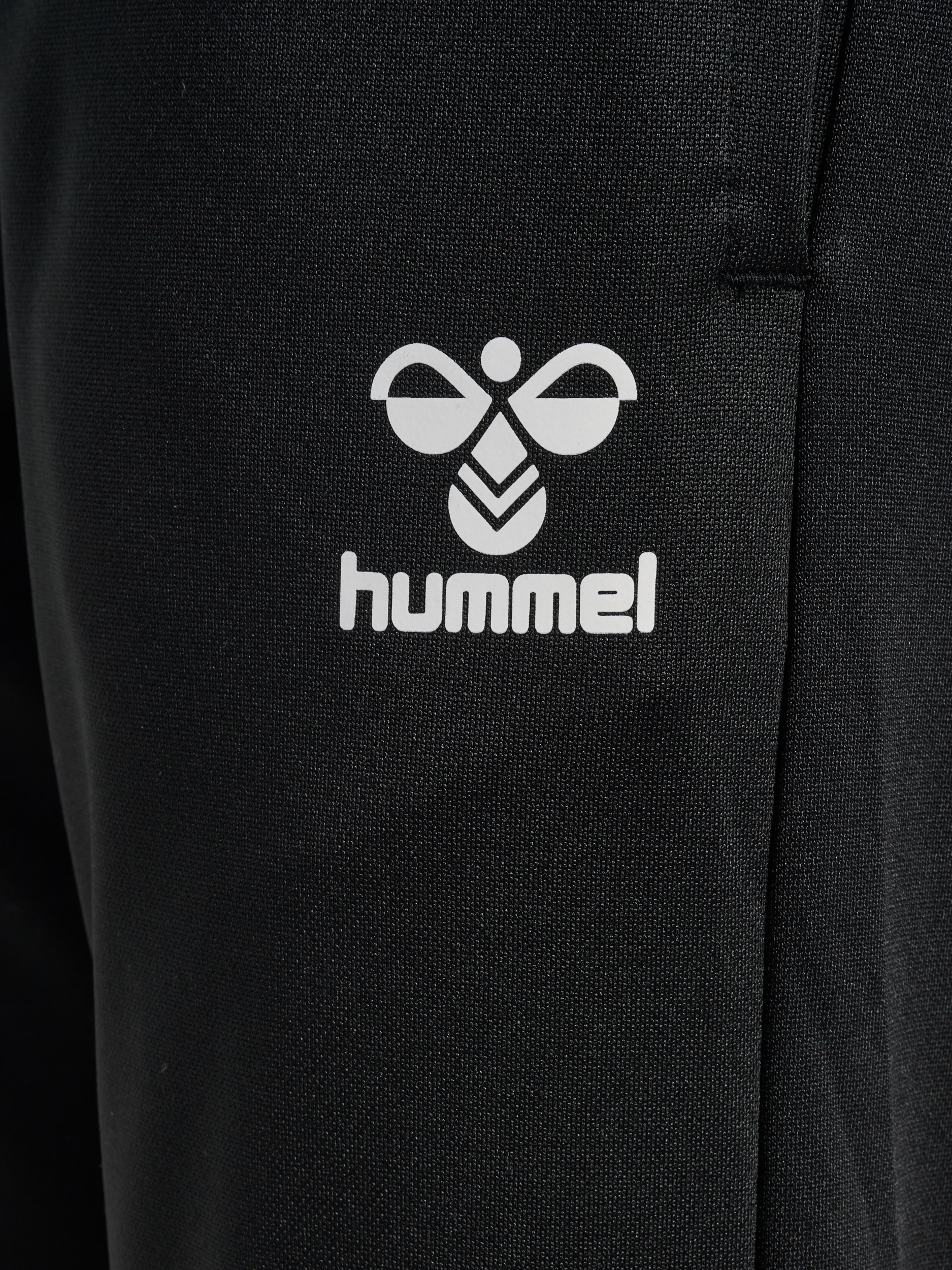 hummel Trainingshose »HMLESSENTIAL TRAINING PANTS KIDS«  mit BEECOOL® Technologie, aus Interlock-Material