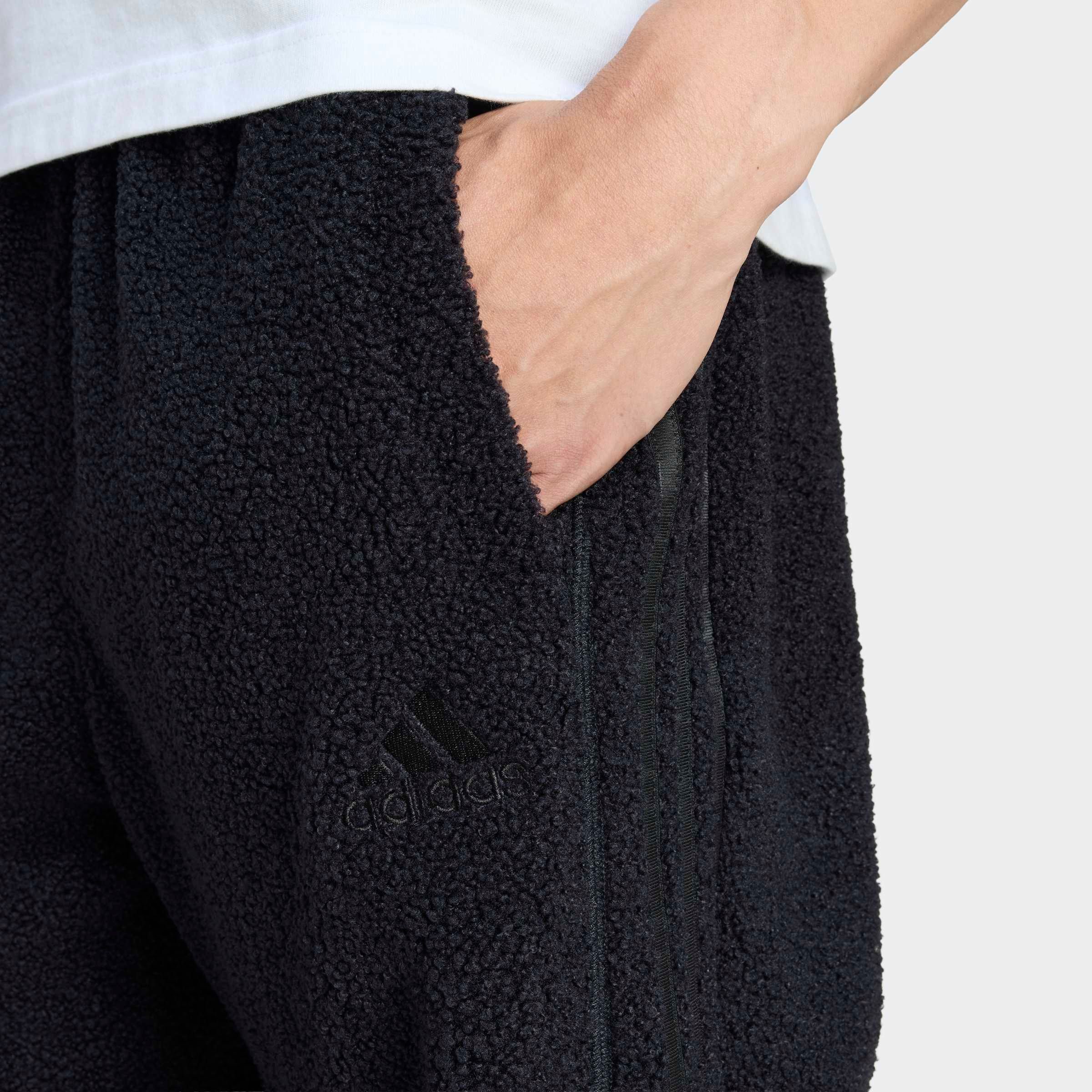 adidas Originals Sporthose "BORG FLEECE TEAMGEIST" Polarfleece Material, lo günstig online kaufen