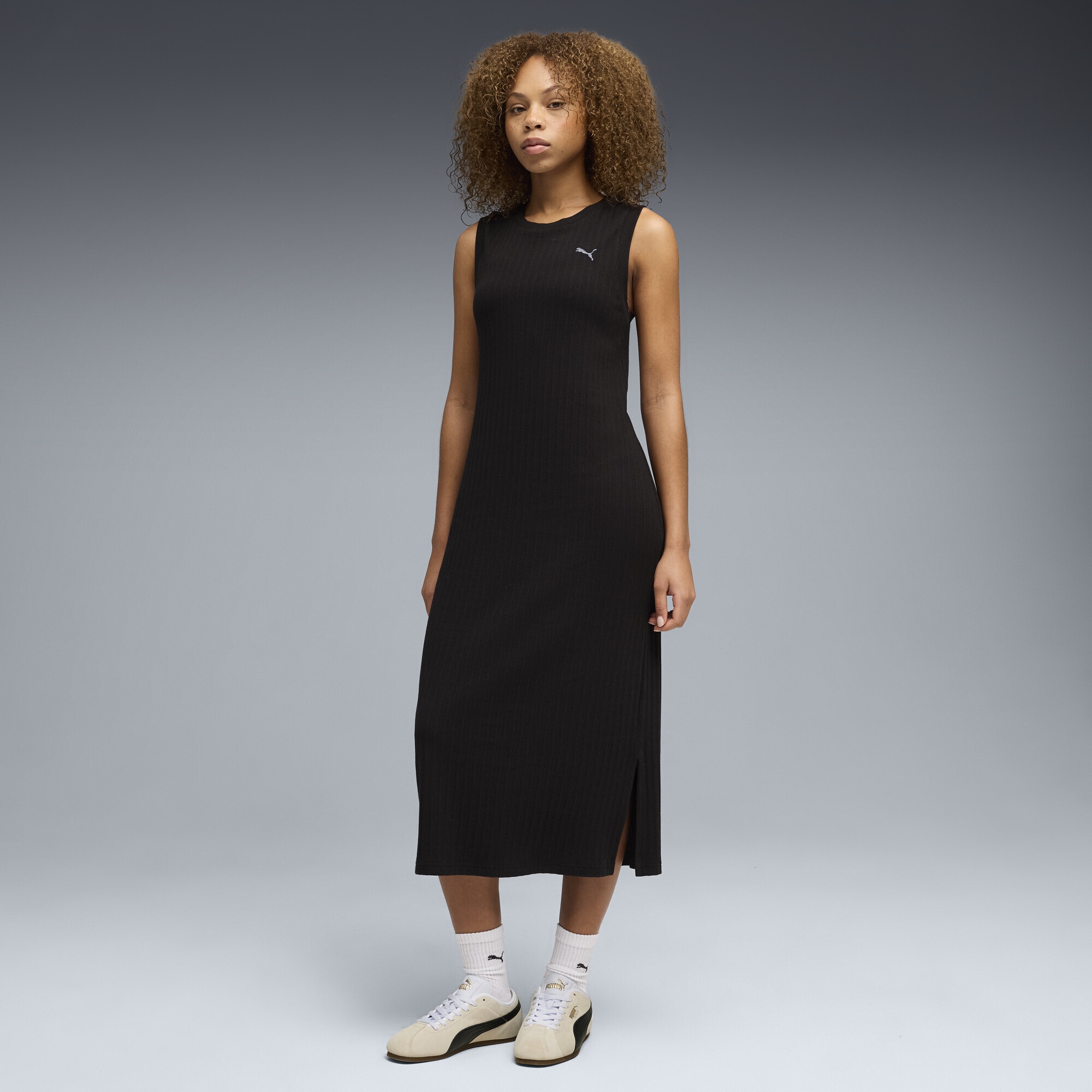 PUMA Sweatkleid »HER Relaxed Kleid Damen«