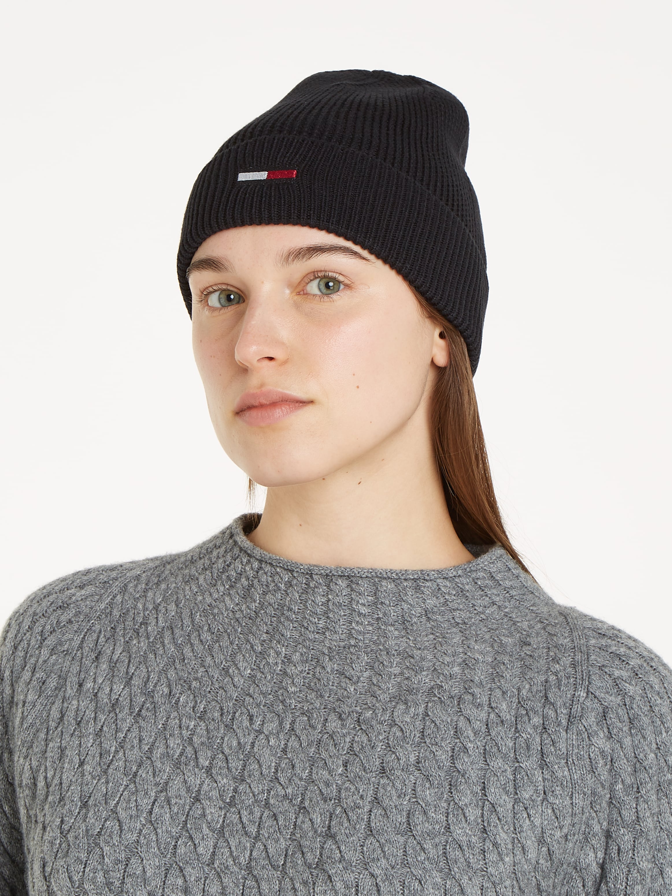 Tommy Jeans Beanie »TJW ELONGATED FLAG BEANIE«, mit Logostickerei