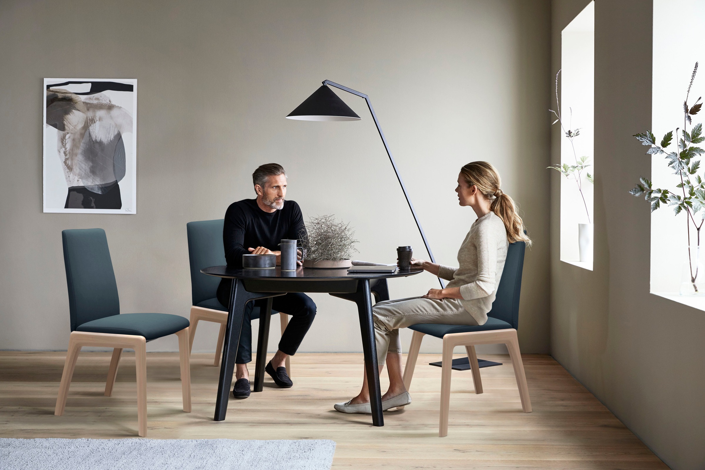 Stressless® Polsterstuhl »Laurel«, Microfaser DINAMICA, Low Back, Größe L, mit abgerundeten Beinen in Walnuss