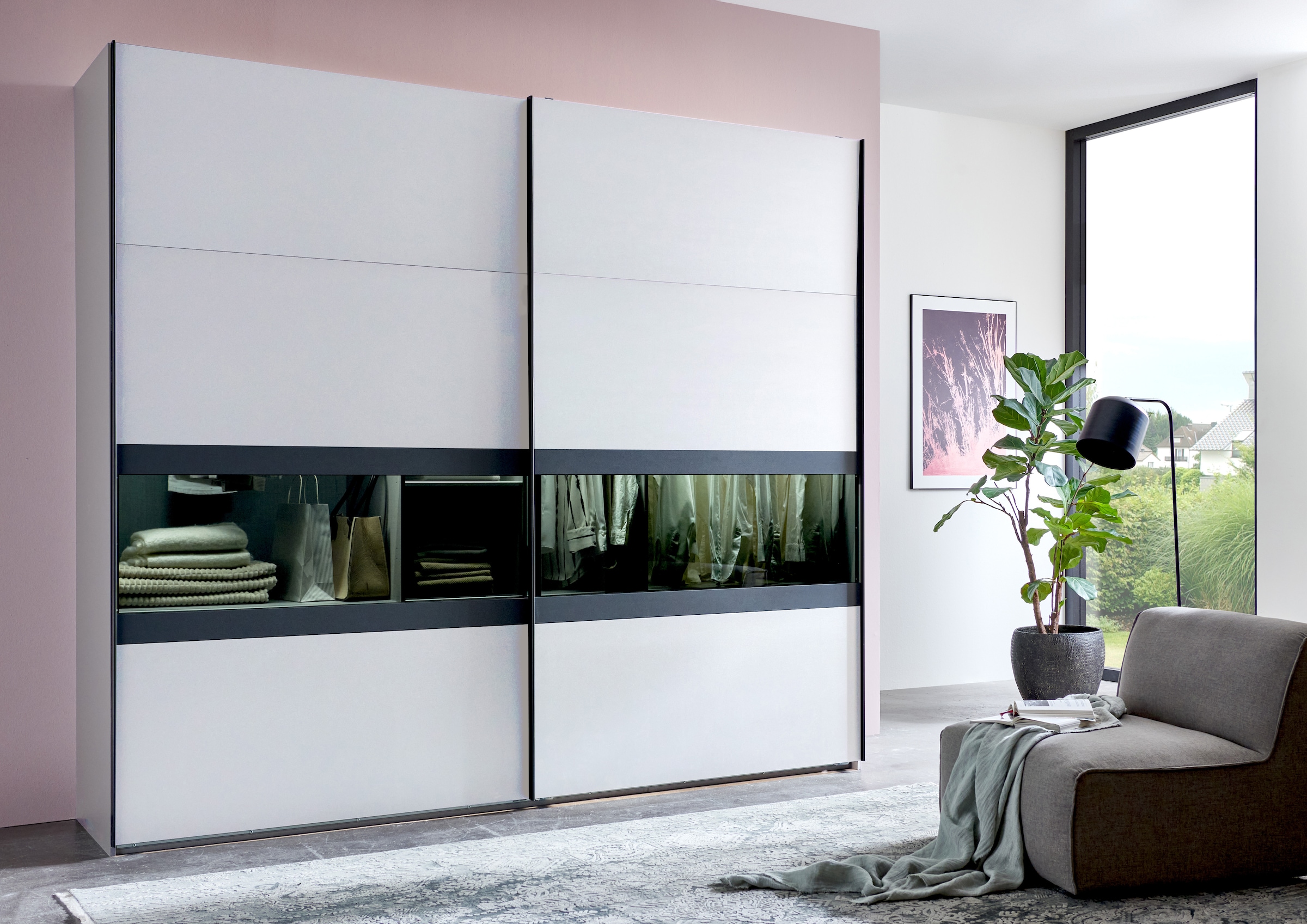Wimex Schwebetürenschrank »Easy Plus, Kleiderschrank Made in Germany«, mit Glaseinsatz/ Rauchglas, viele Breiten zur Auswahl, schwarze Griffe