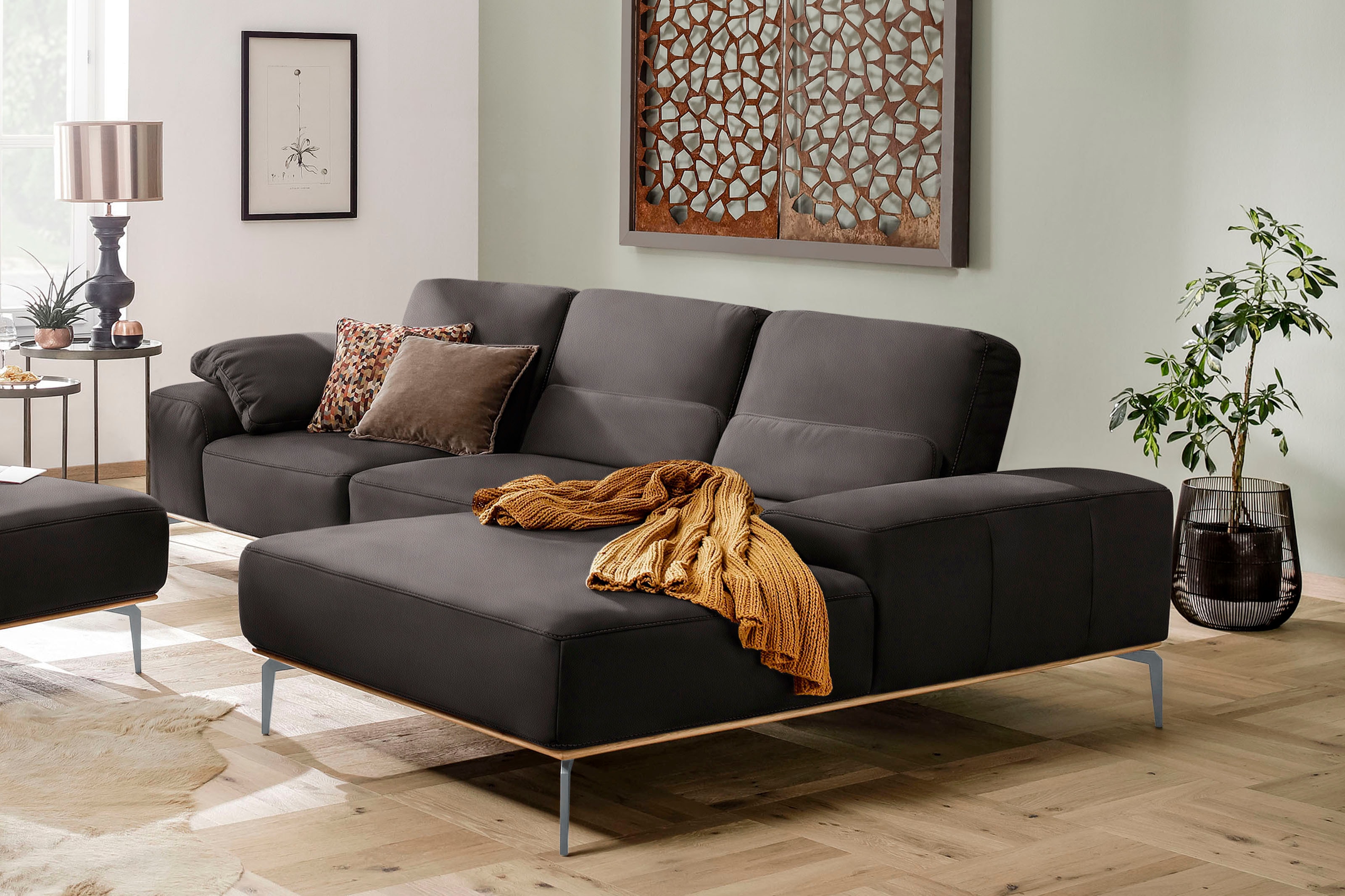 W.SCHILLIG Ecksofa "run, Designsofa mit tollem Sitzkomfort, bequem, Breite 299cm, L-Form" mit elegantem Holzsockel, Füße in Silber matt, Breite 299 cm