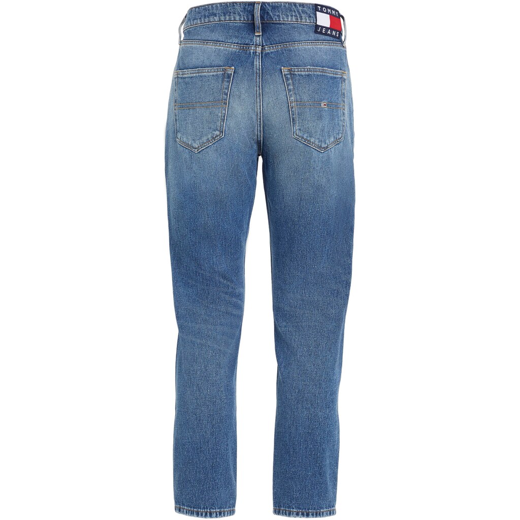 Tommy Jeans Dad-Jeans »DAD JEAN RGLR TPRD BG8032«, mit Destroyed-Effekten