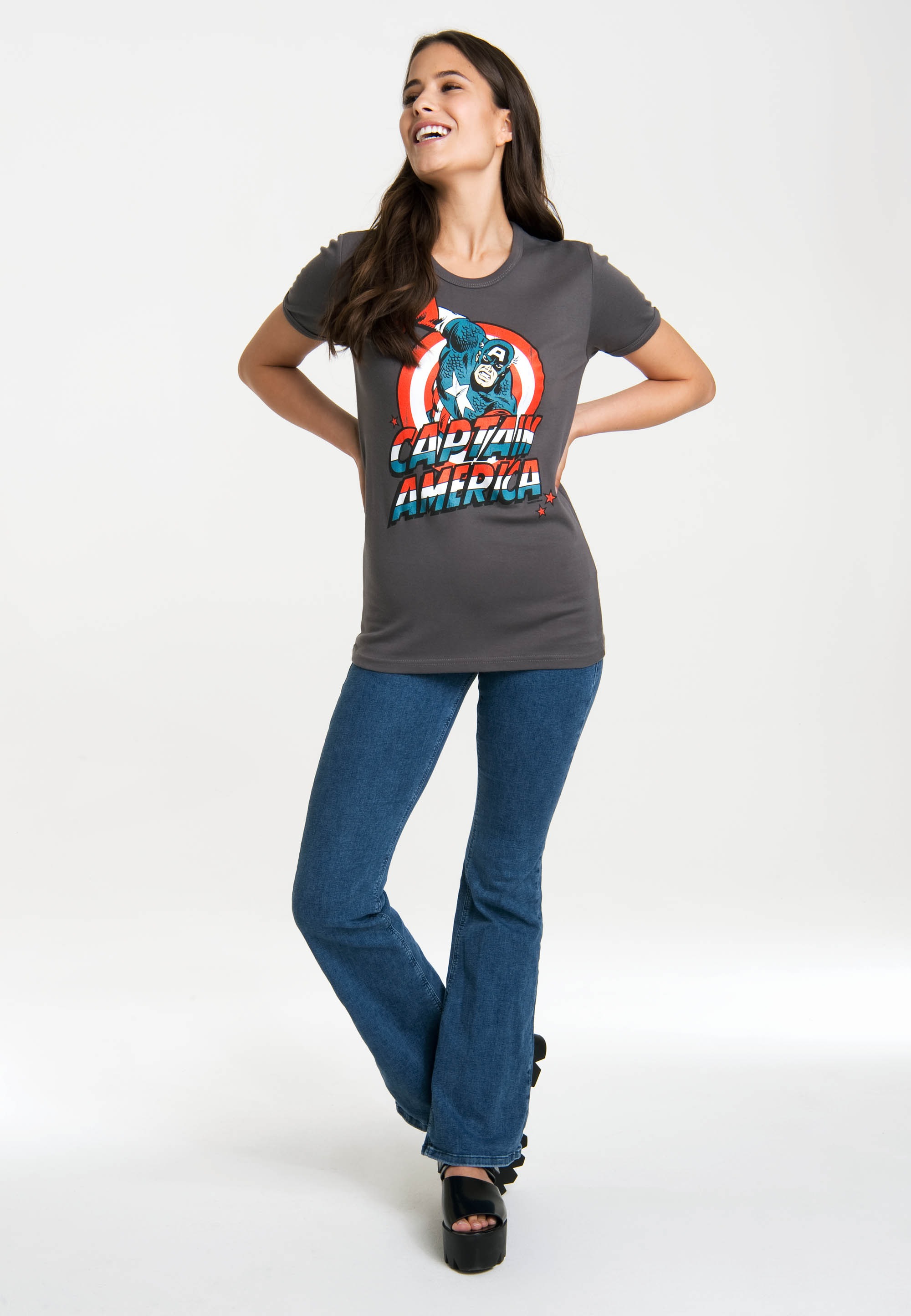 LOGOSHIRT T-Shirt »Captain America«, mit lizenzierten Originaldesign