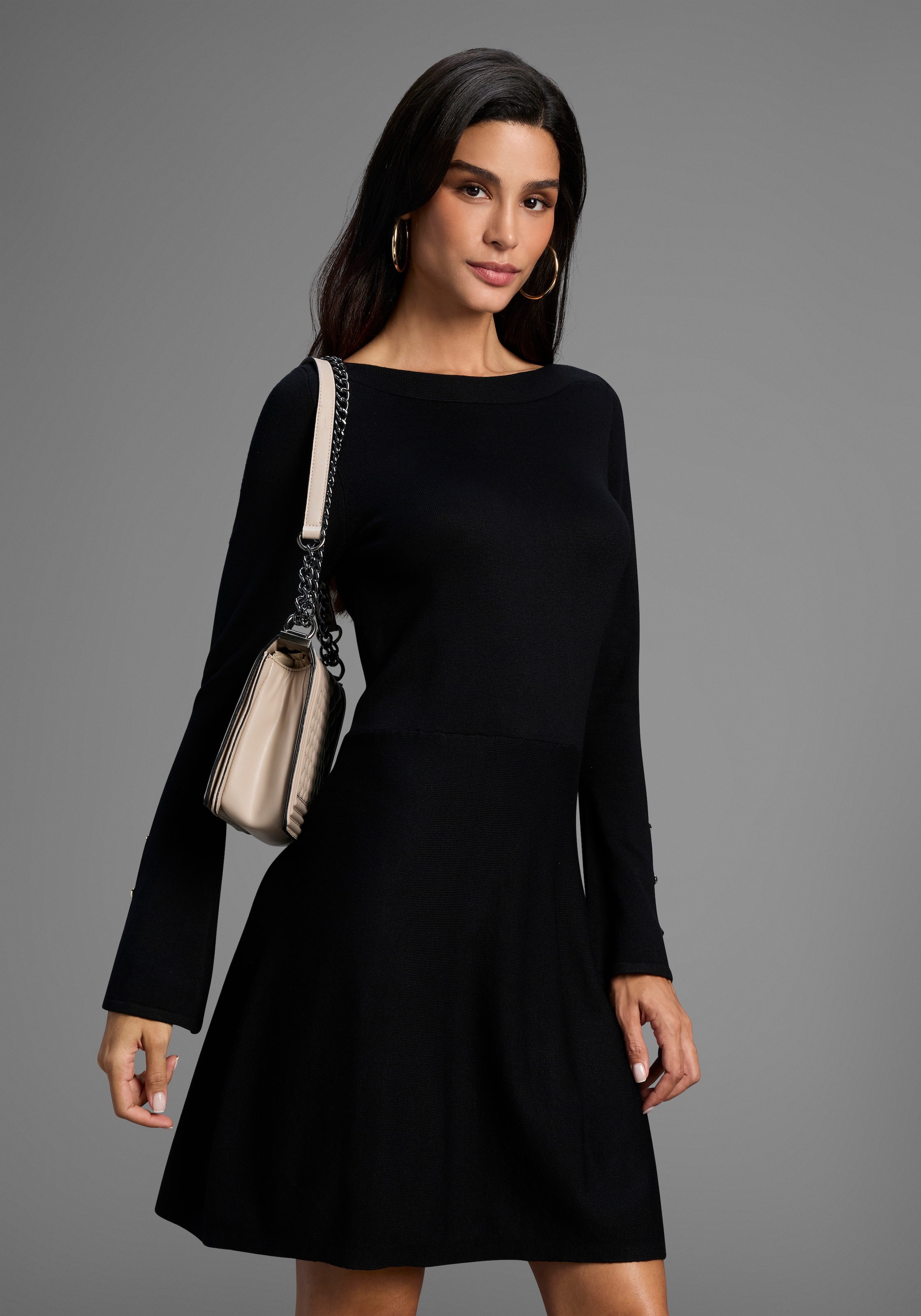Laura Scott Strickkleid, das perfekte Basic mit süßem Detail am Ärmel
