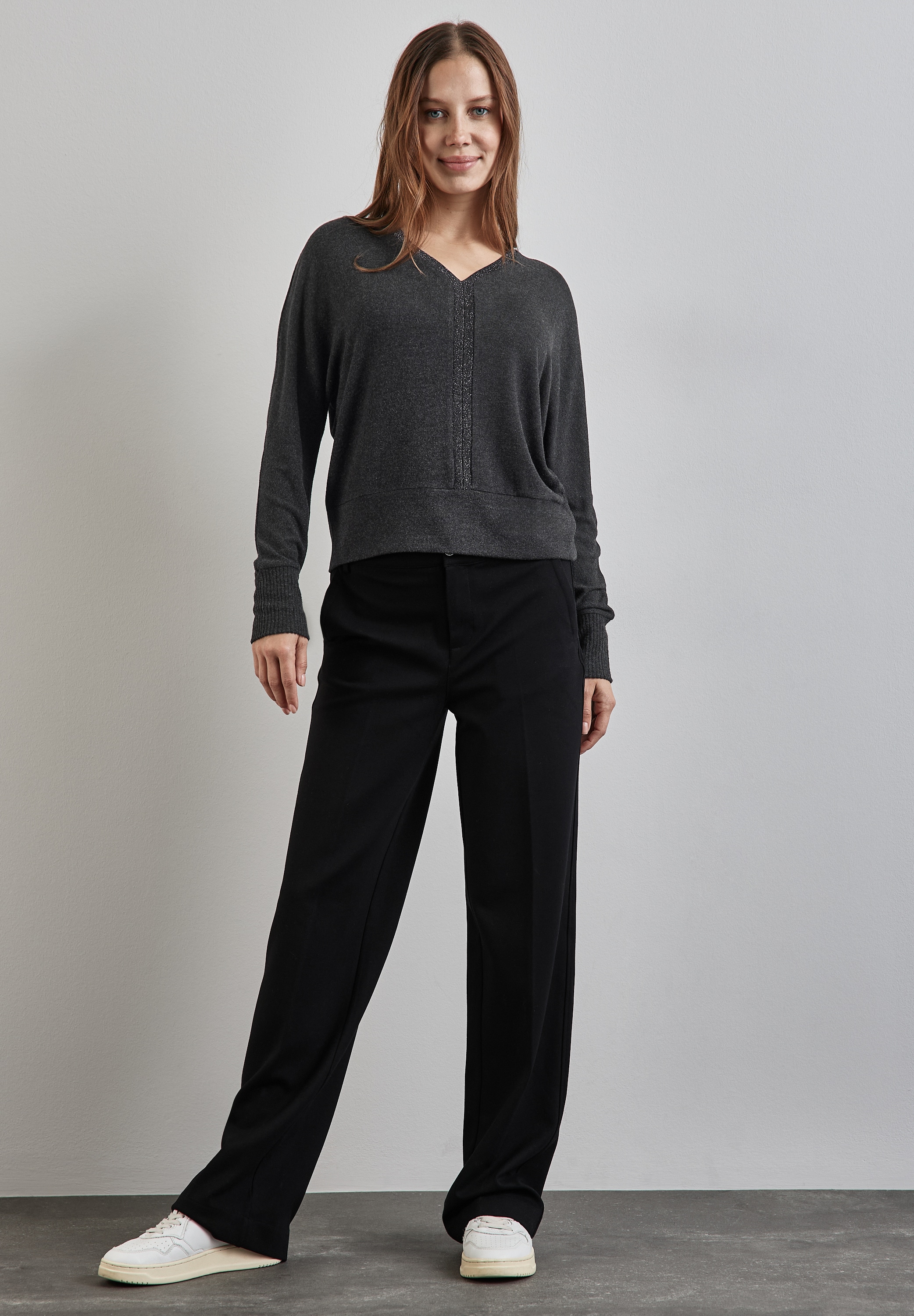 STREET ONE Langarmshirt, mit V-Ausschnitt